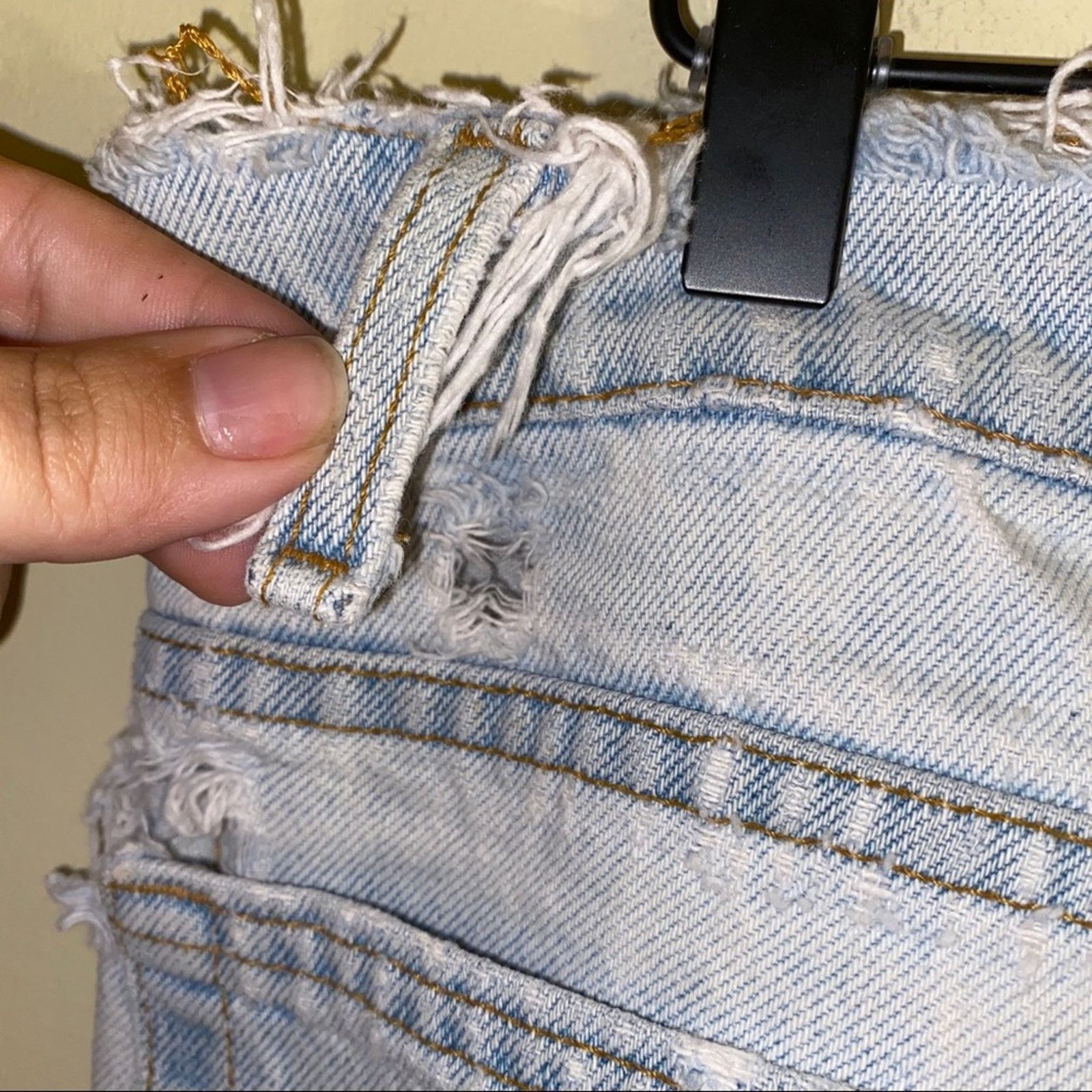Levi's VNTG LEVIS destroyed high waisted mom jeans 33x36 grunge Size 33" - 6 Thumbnail