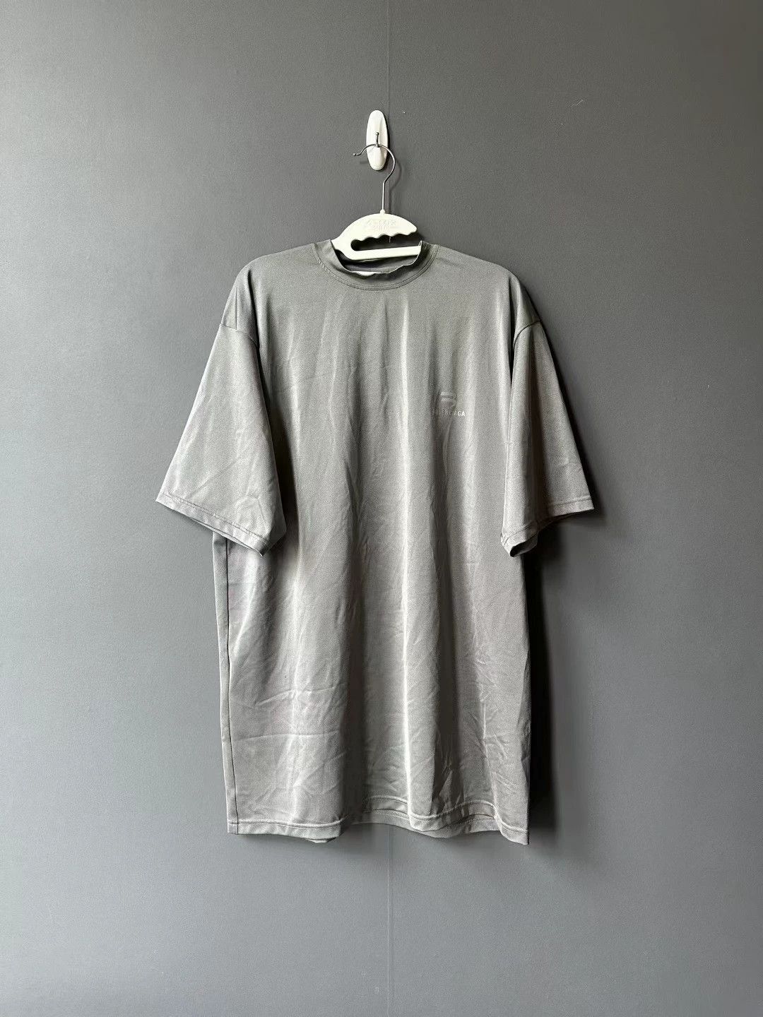 Balenciaga Balenciaga Silver Short Sleeve T-shirt - dmc Size US S / EU 44-46 / 1 - 1 Thumbnail