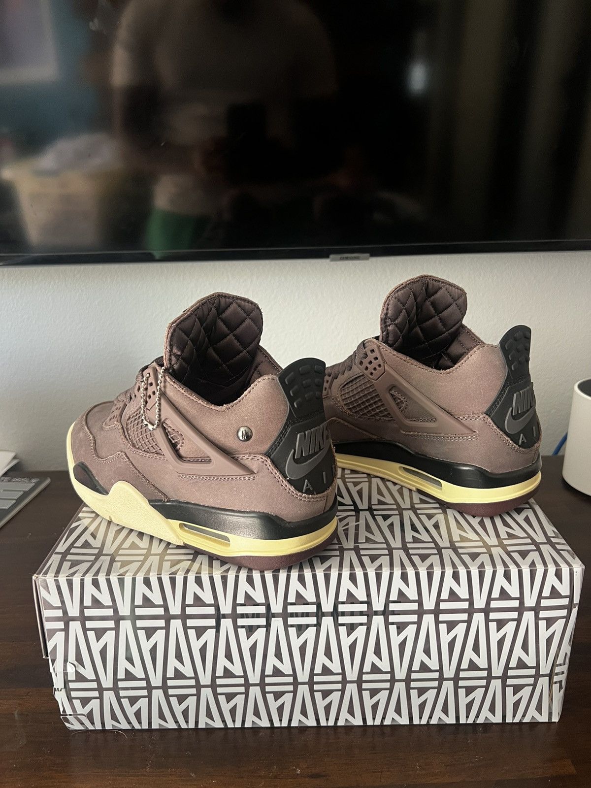 A Ma Maniere × Jordan Brand Jordan 4 Retro SP A Ma Maniére Violet Ore size 4 Size US 5 / EU 37 - 3 Thumbnail