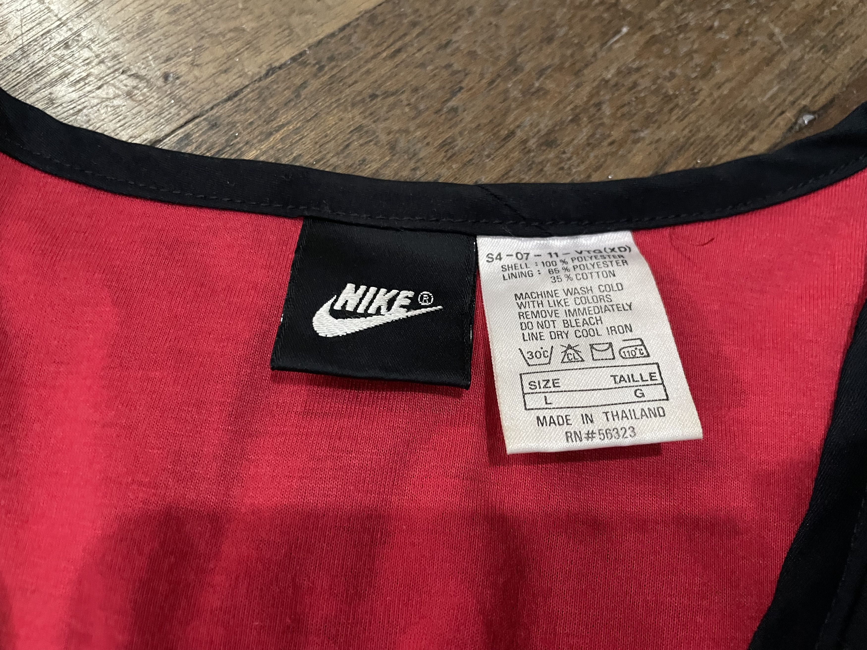 Nike Vintage - Nike Air Jordan Vest Size US L / EU 52-54 / 3 - 5 Thumbnail