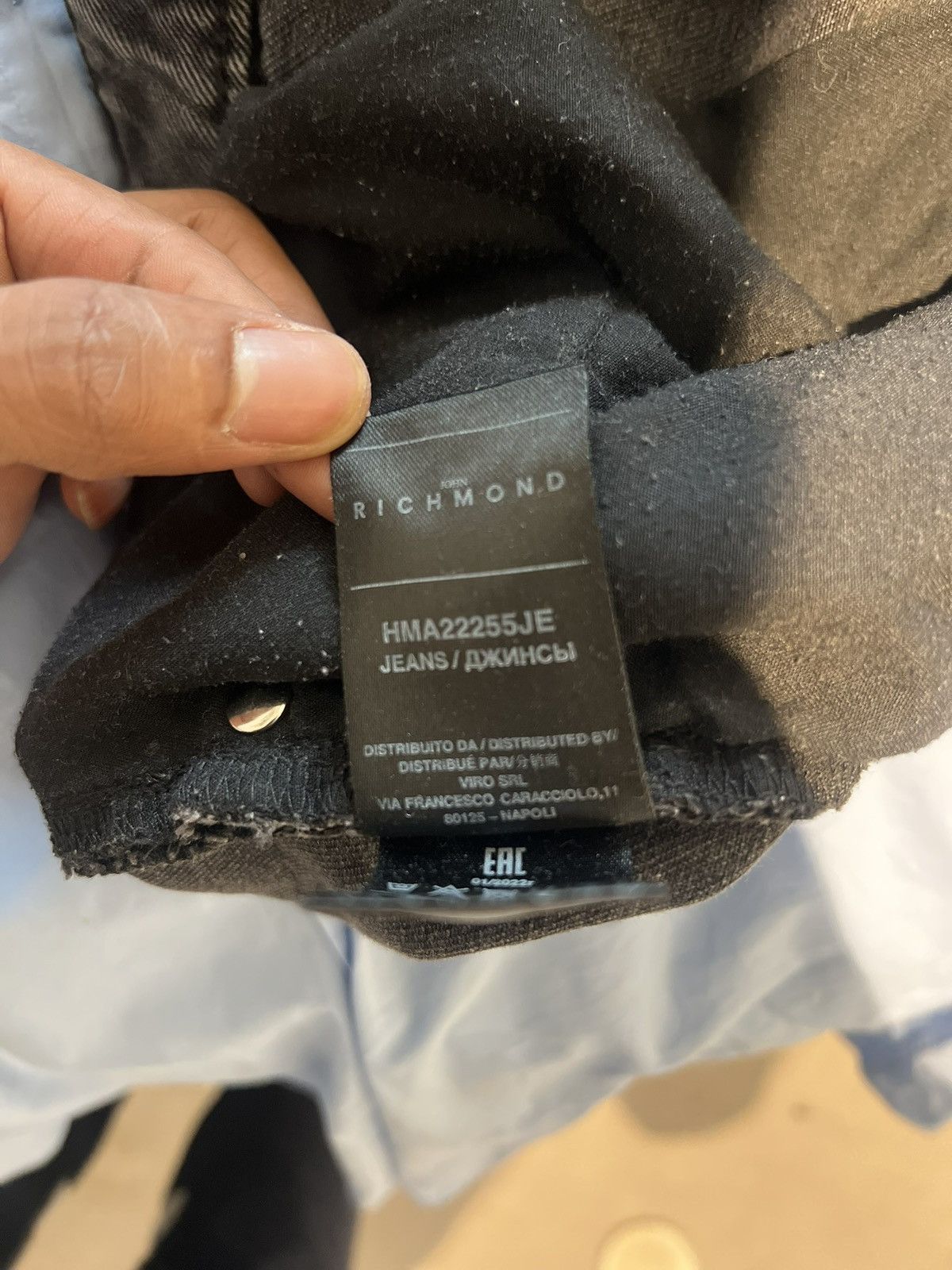 John Richmond John Richmond “It’s Only Rock N Roll” BlackDistressedJeans34 Size US 34 / EU 50 - 22 Thumbnail
