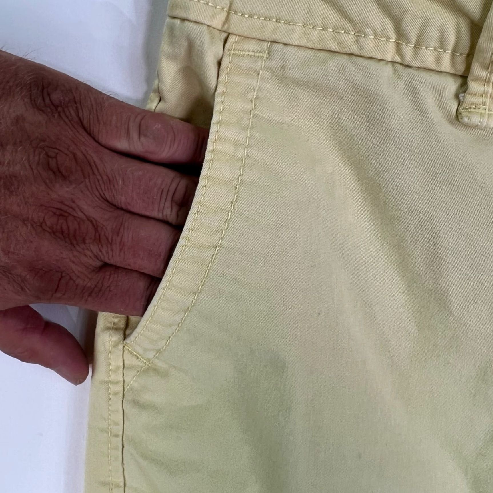 Vintage Aéropostale Chino Shorts Mens 31 Yellow Flat Front Size US 31 - 2 Thumbnail