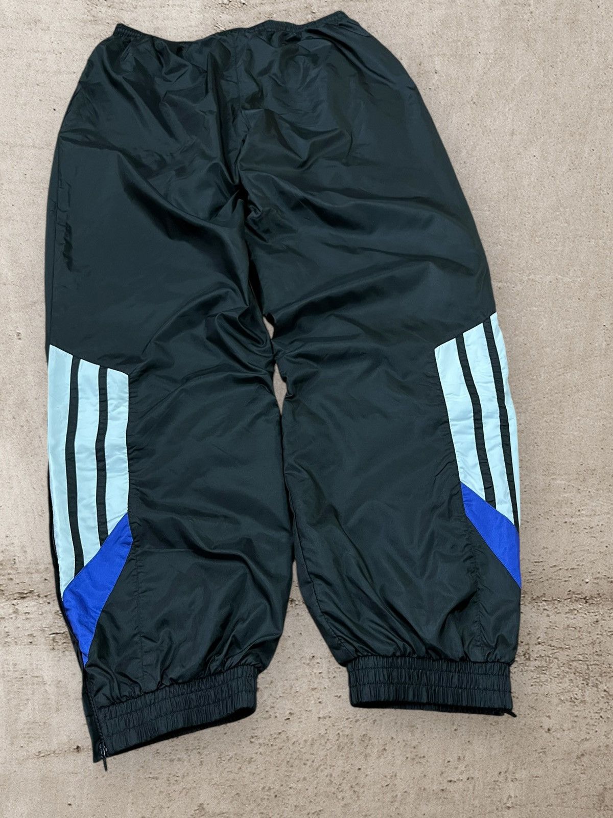 Adidas × Vintage Vintage 90s ADIDAS Black Track Pants 3 Stripes Baggy XL Size US 36 / EU 52 - 3 Thumbnail