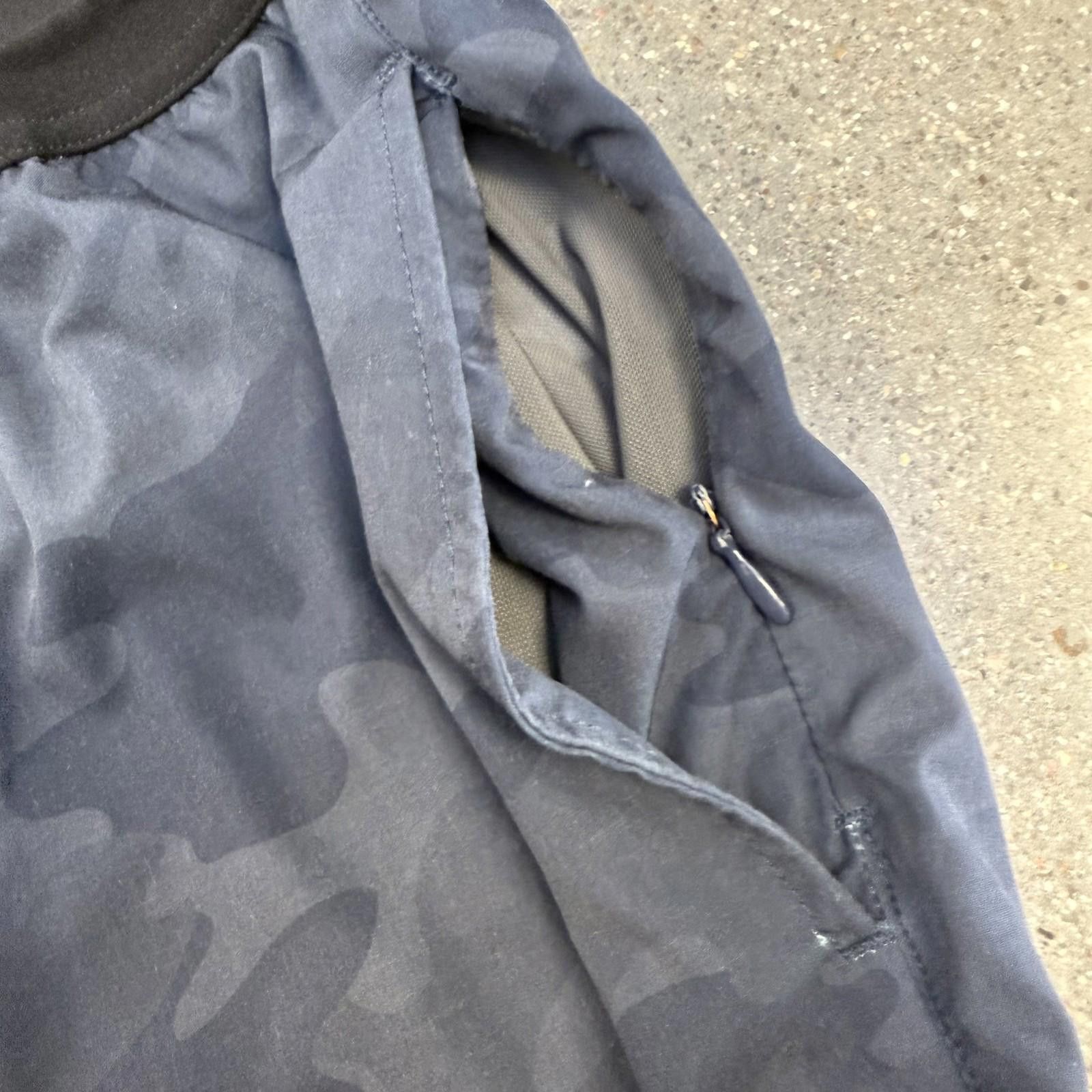 Rhone Rhone Shorts Mens M Black Camo Activewear Zip Pocket Gym Size US 32 / EU 48 - 5 Thumbnail