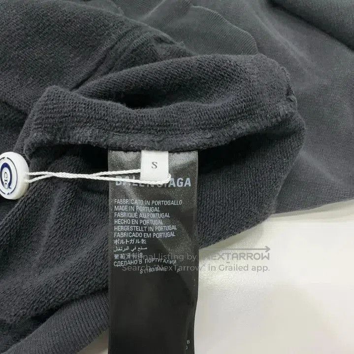 Balenciaga Balenciaga Be Different Logo Hoodie. Size US S / EU 44-46 / 1 - 6 Thumbnail
