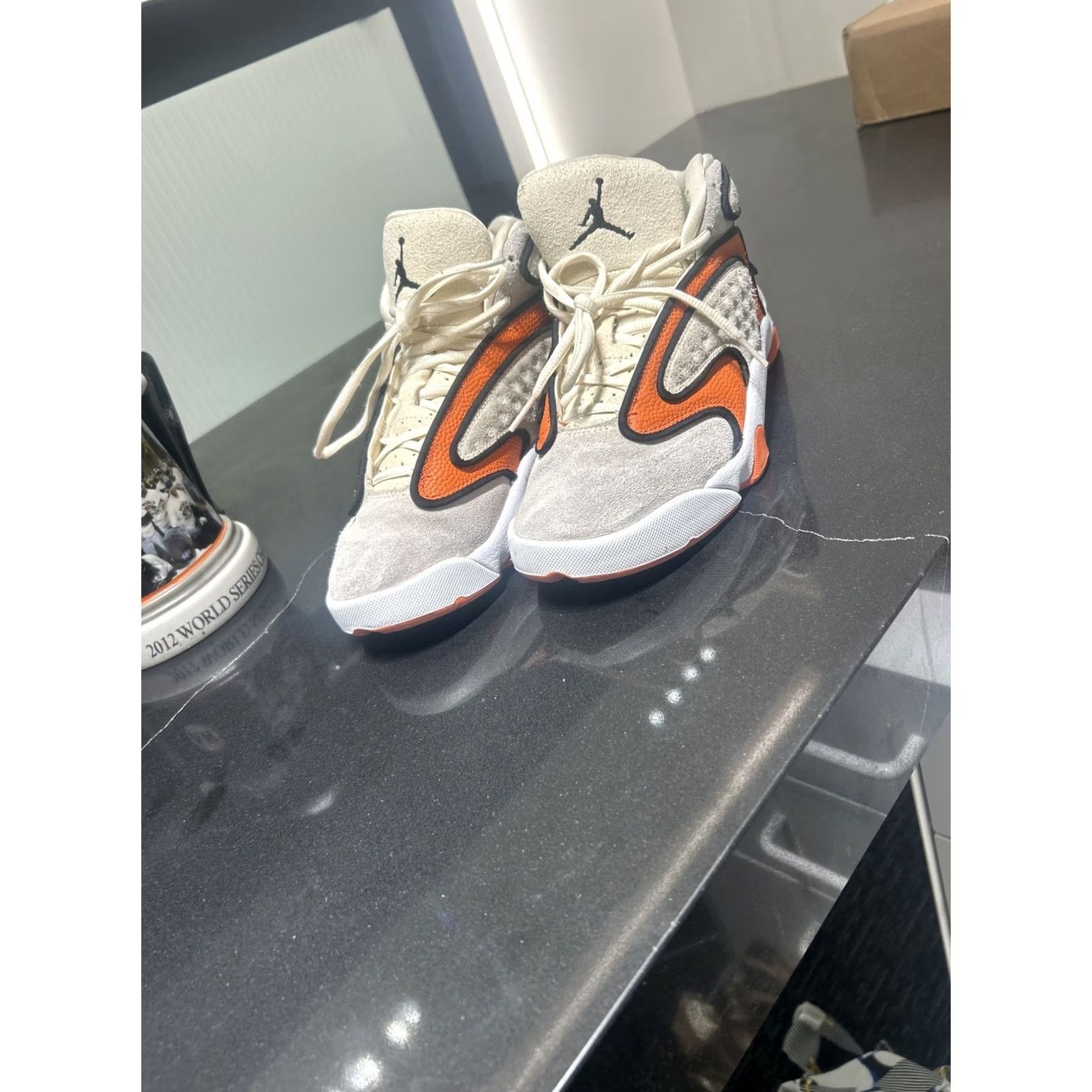 Jordan Brand JORDAN Air Jordan OG Coconut Milk - 8 Womens Sneakers Orange/Cream EUC - Sneaker Athletic Size US 8 / IT 38 - 2 Thumbnail