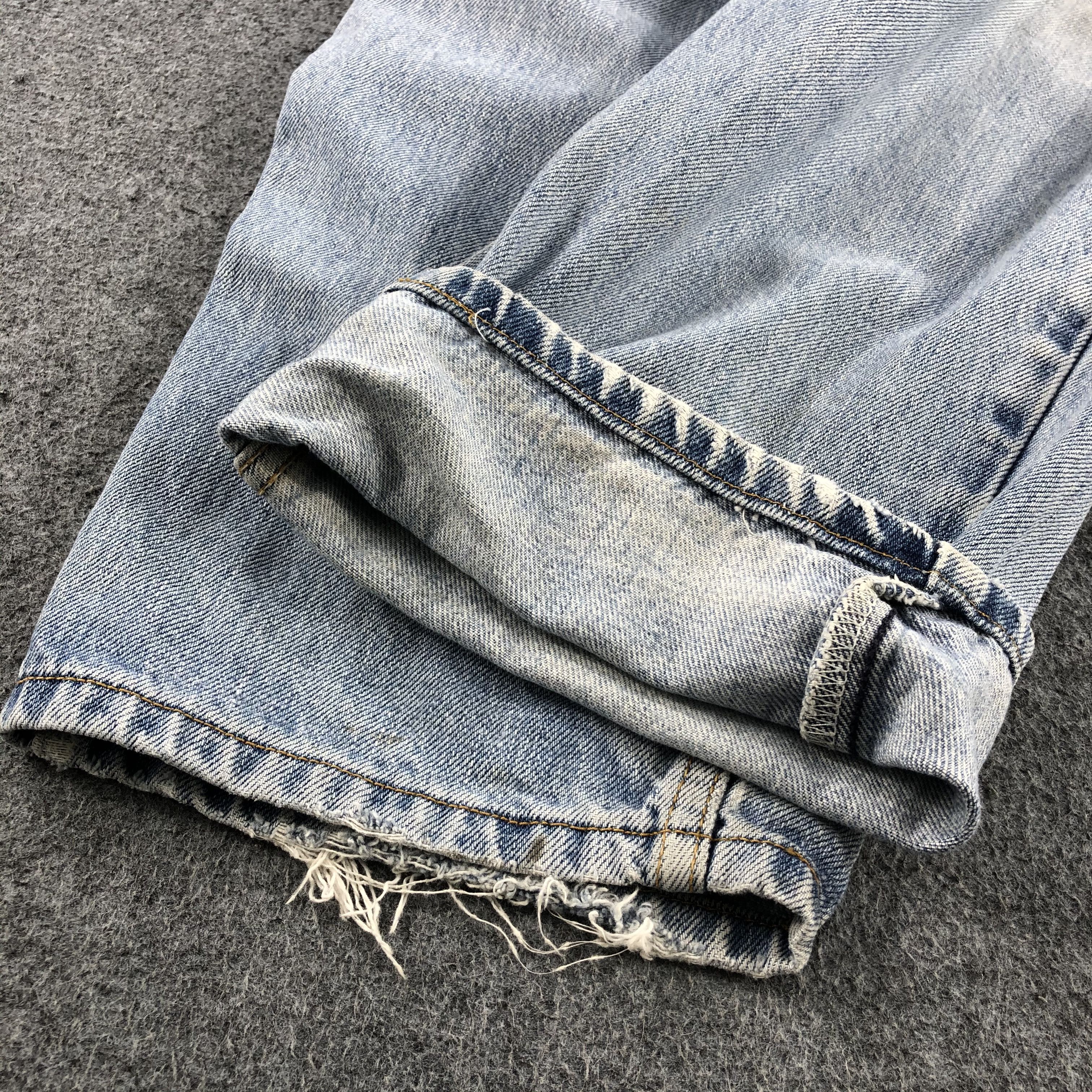 Levi's × Vintage Vintage Light Wash Levis 560 Jeans-JM1473 Size US 37 - 7 Thumbnail