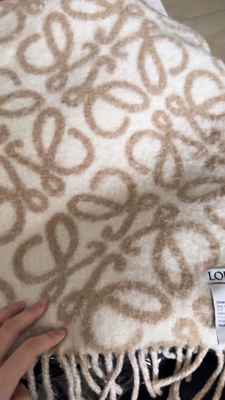 Loewe LOEWE Classic alpaca and wool Anagram scarves Size ONE SIZE - 1 Thumbnail