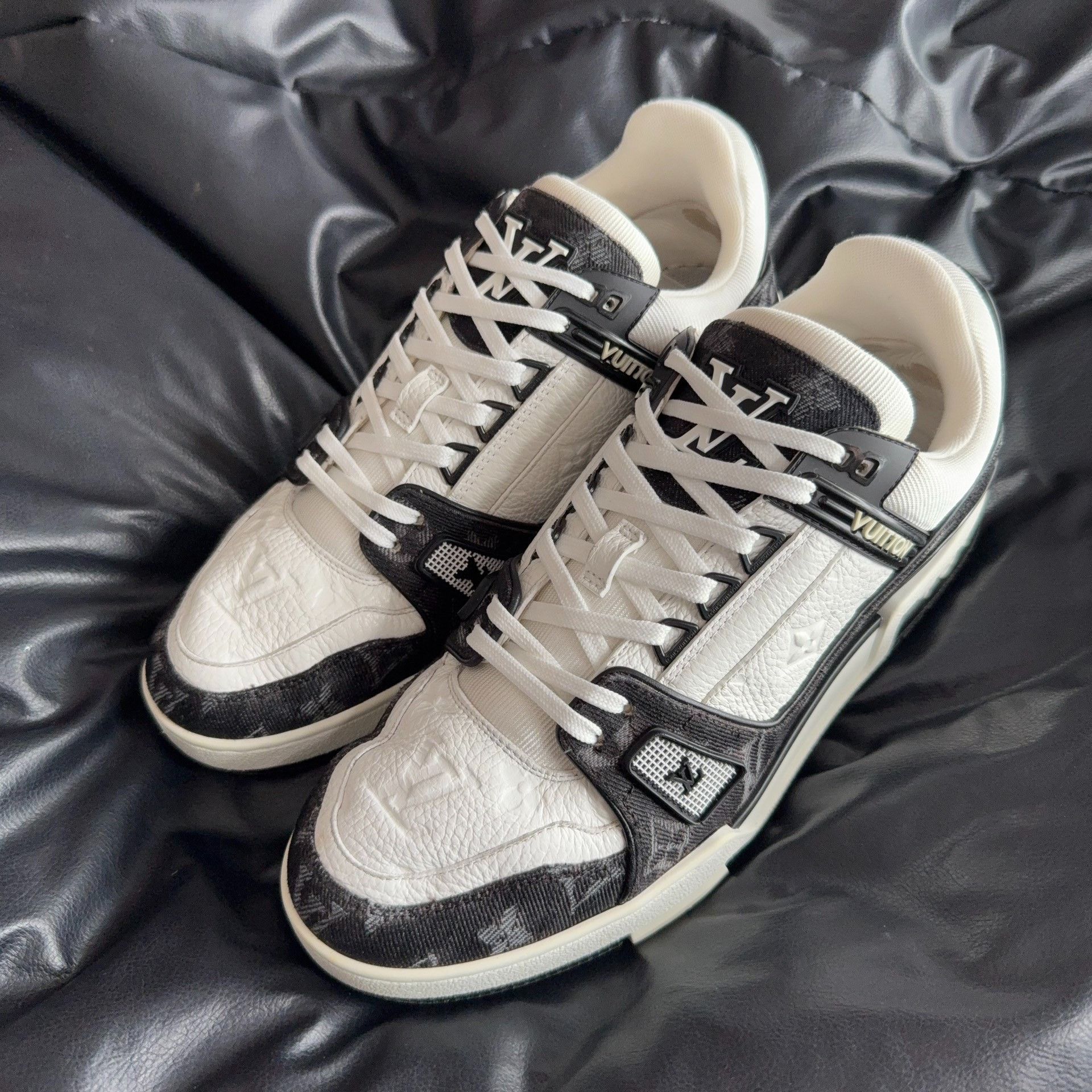 Louis Vuitton Louis Vuitton Training Denim Black Lowtop Sneakers 41.5 Men Size US 9 / EU 42 - 1 Thumbnail