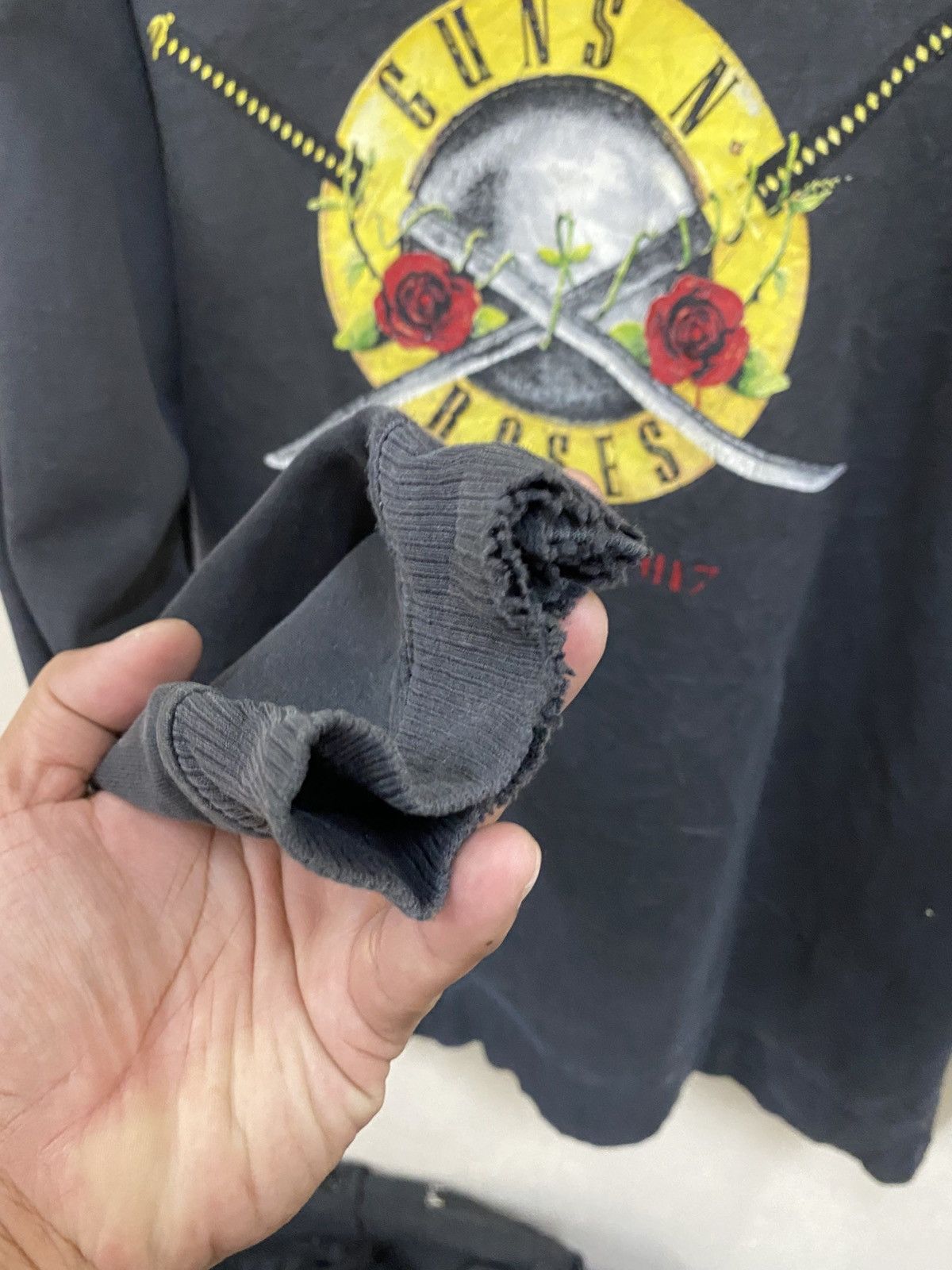 Vintage Vtg Tour Hoodie Guns N Roses Live Tokyo Size US L / EU 52-54 / 3 - 5 Thumbnail