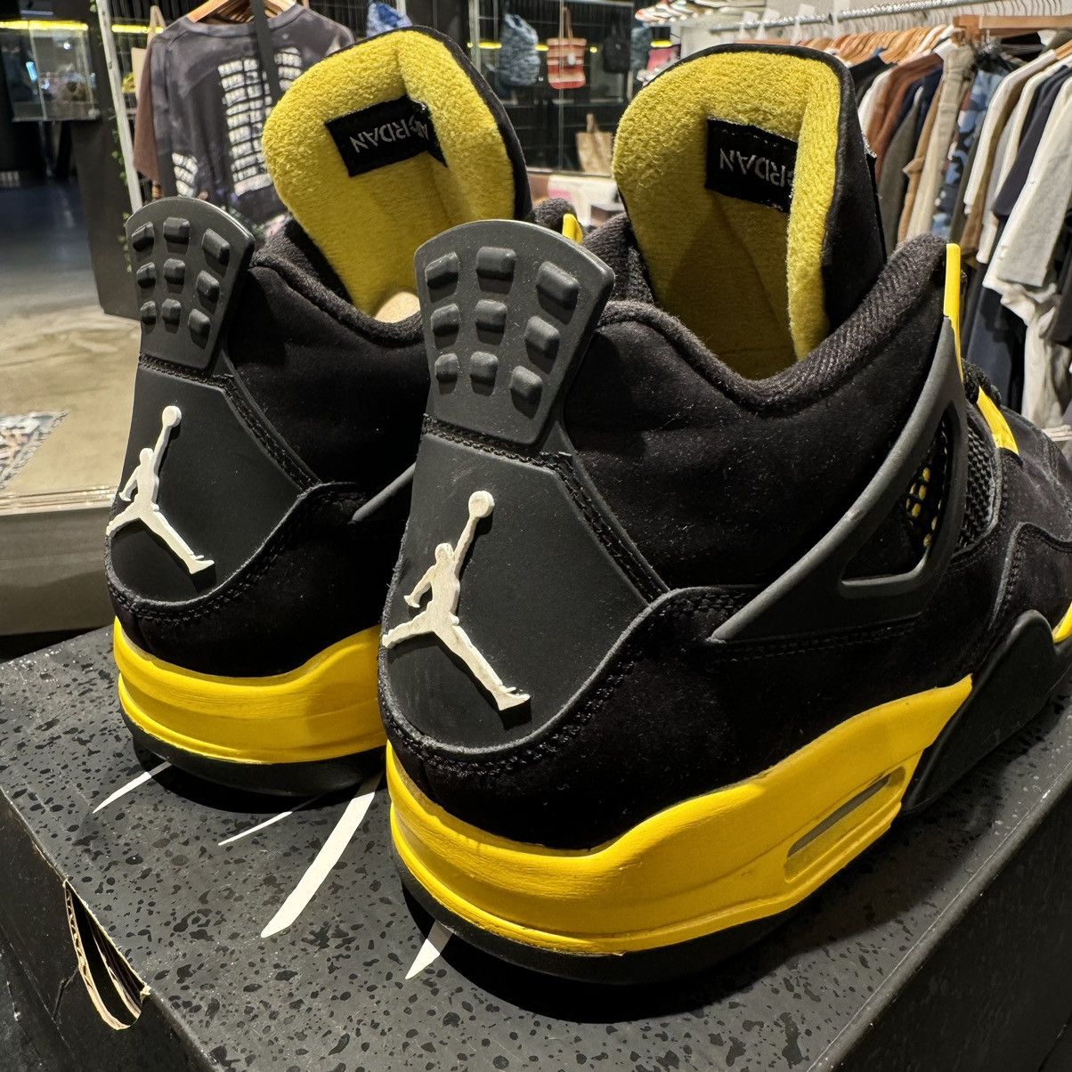 Jordan Brand Jordan 4 Retro Lightning Size US 10.5 / EU 43-44 - 8 Thumbnail