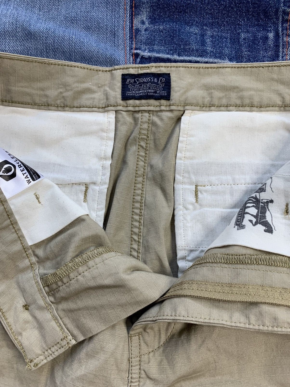 Levi's × Vintage Levi's Cargo Shorts Size US 29 - 4 Thumbnail