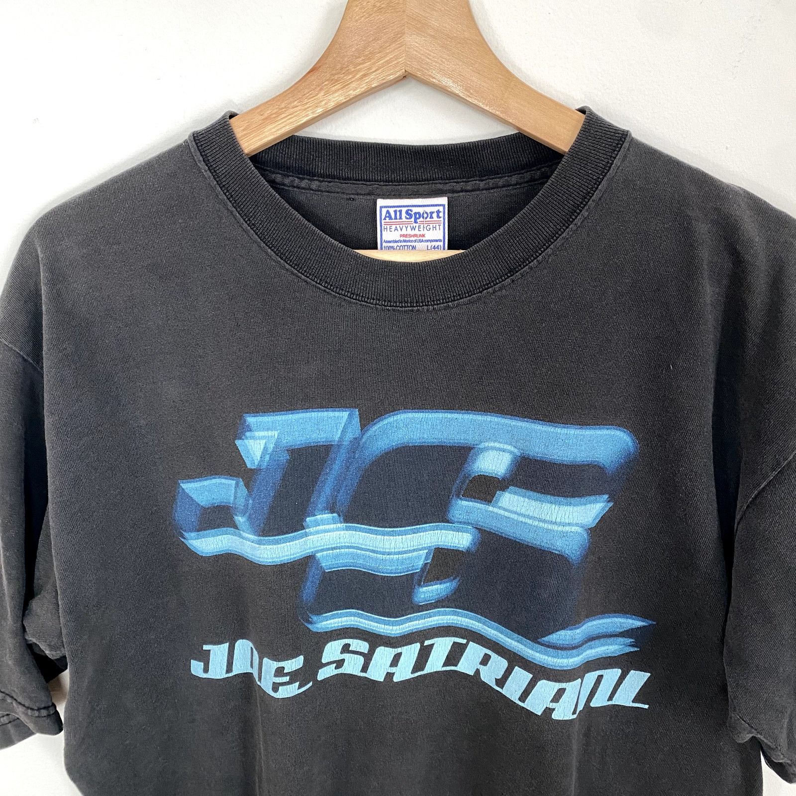 All Sport Vintage Joe Satriani Tour T Shirt 2002 Size US L / EU 52-54 / 3 - 4 Thumbnail