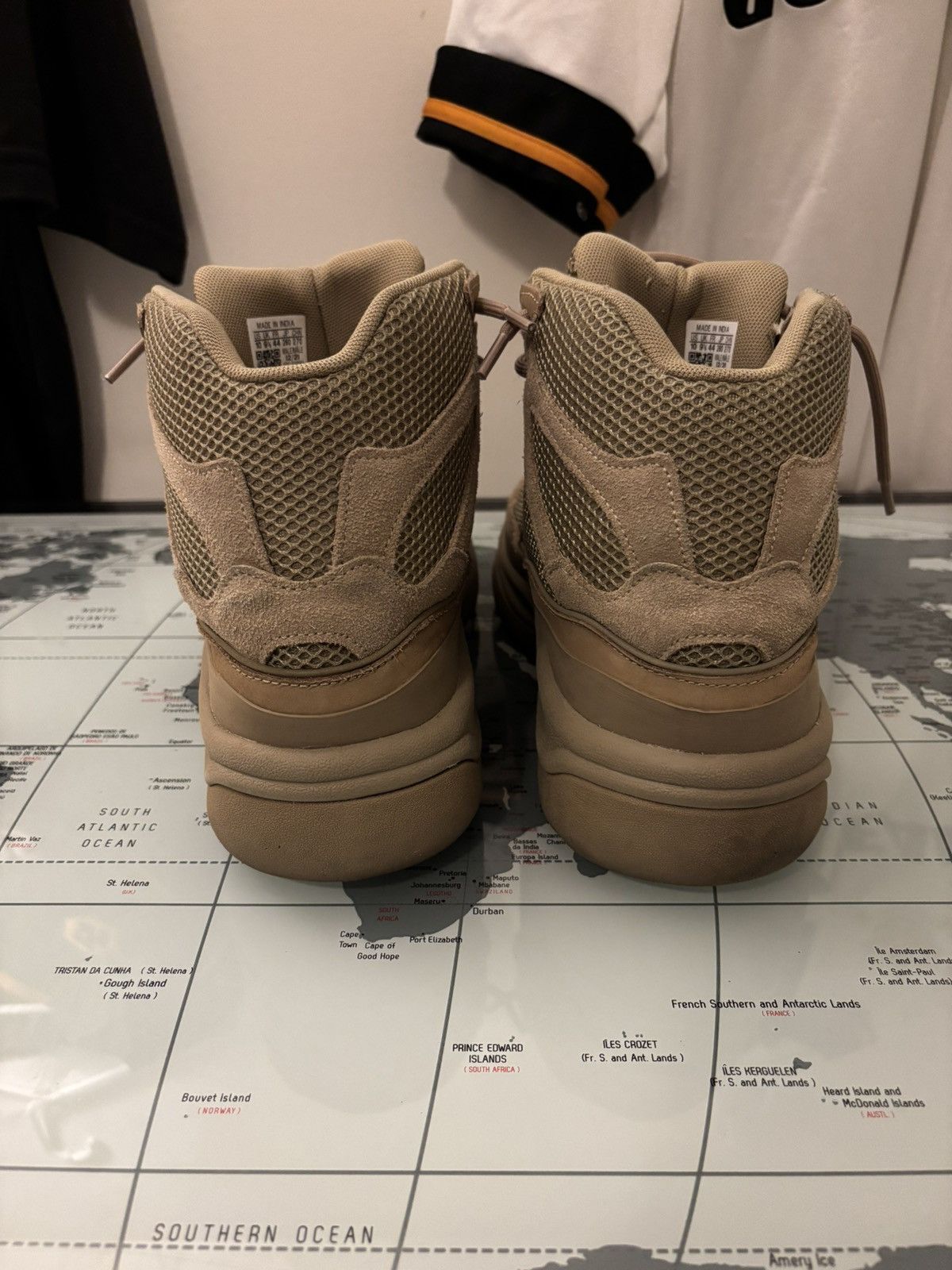Adidas adidas YEEZY Desert Boot Rock Size US 10 / EU 43 - 8 Thumbnail
