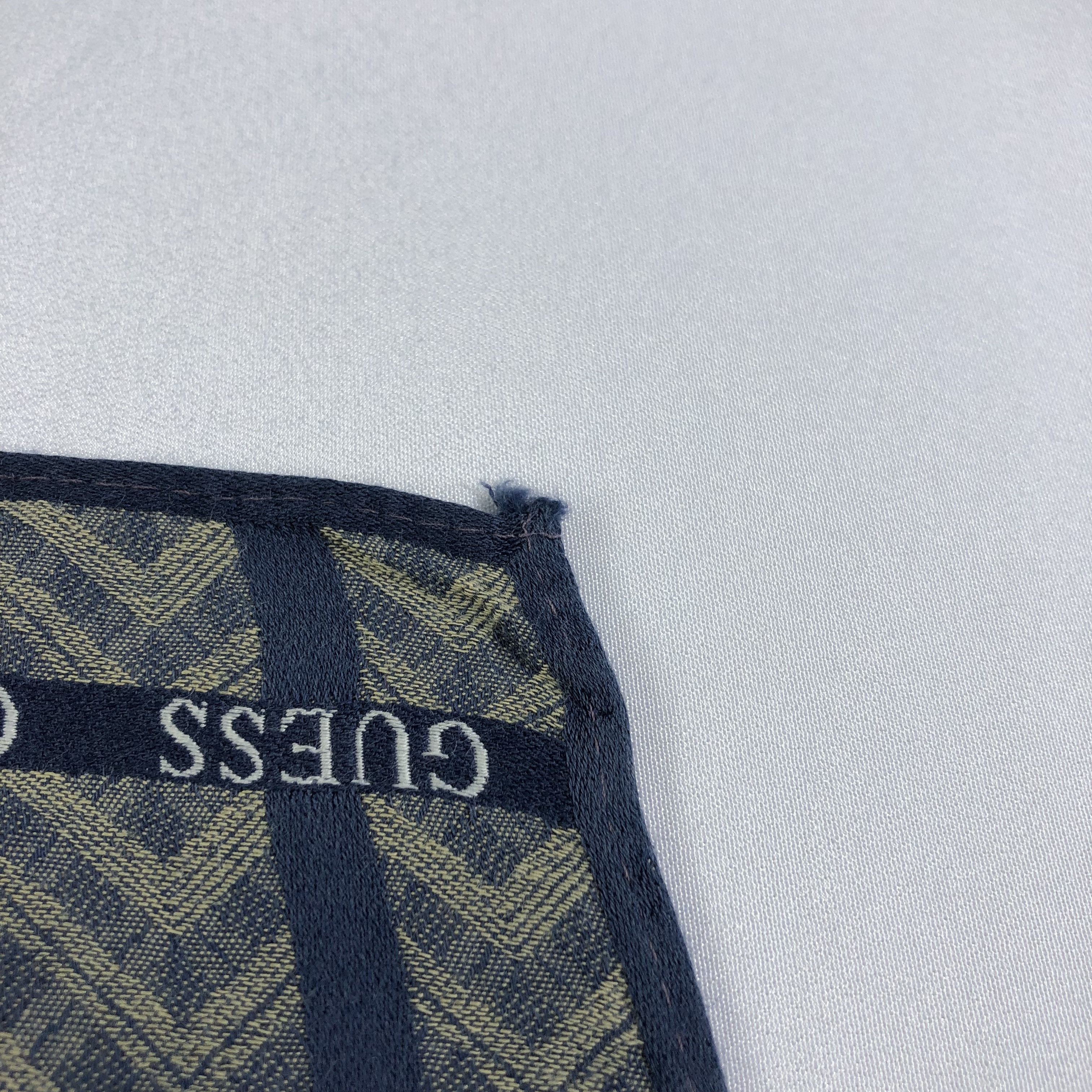 Guess × Vintage Guess Handkerchief Neckerchief Bandana H1974 Size ONE SIZE - 6 Thumbnail