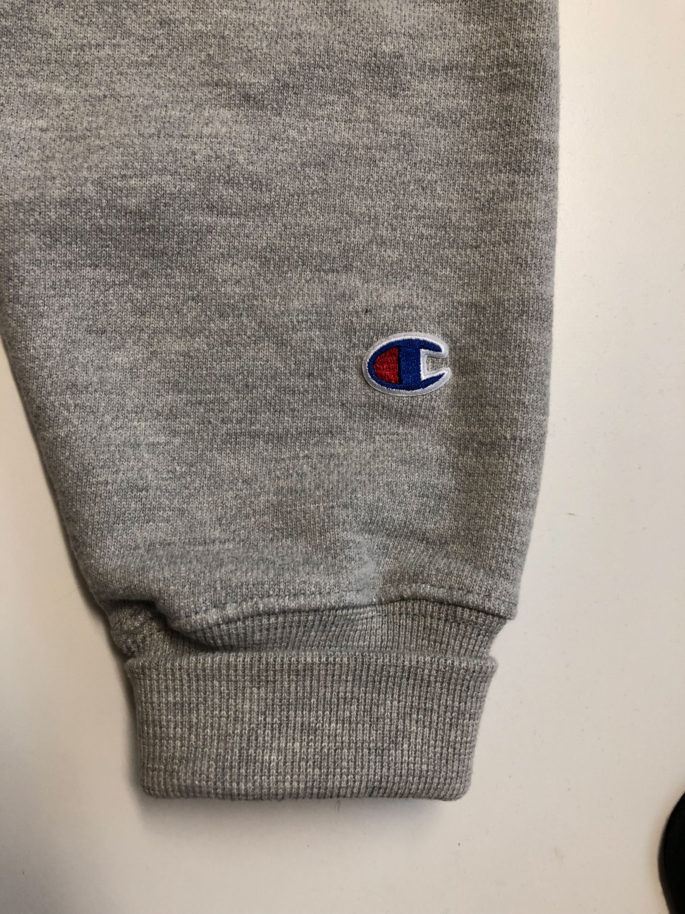 Champion *USED* Champion Reverse Weave Sweatshirts Gray Medium Size US M / EU 48-50 / 2 - 6 Thumbnail
