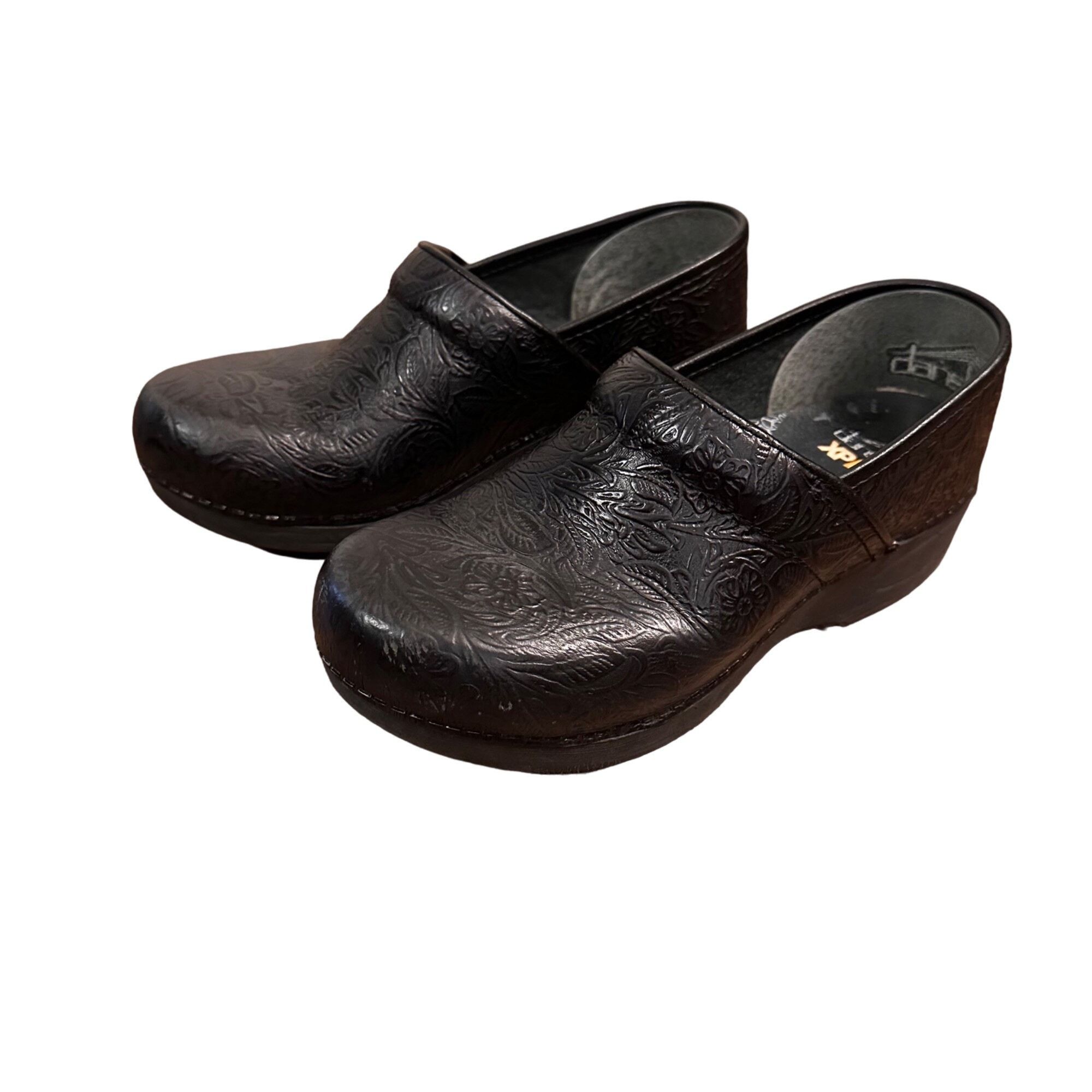 dansko xp 2.0 floral tooled