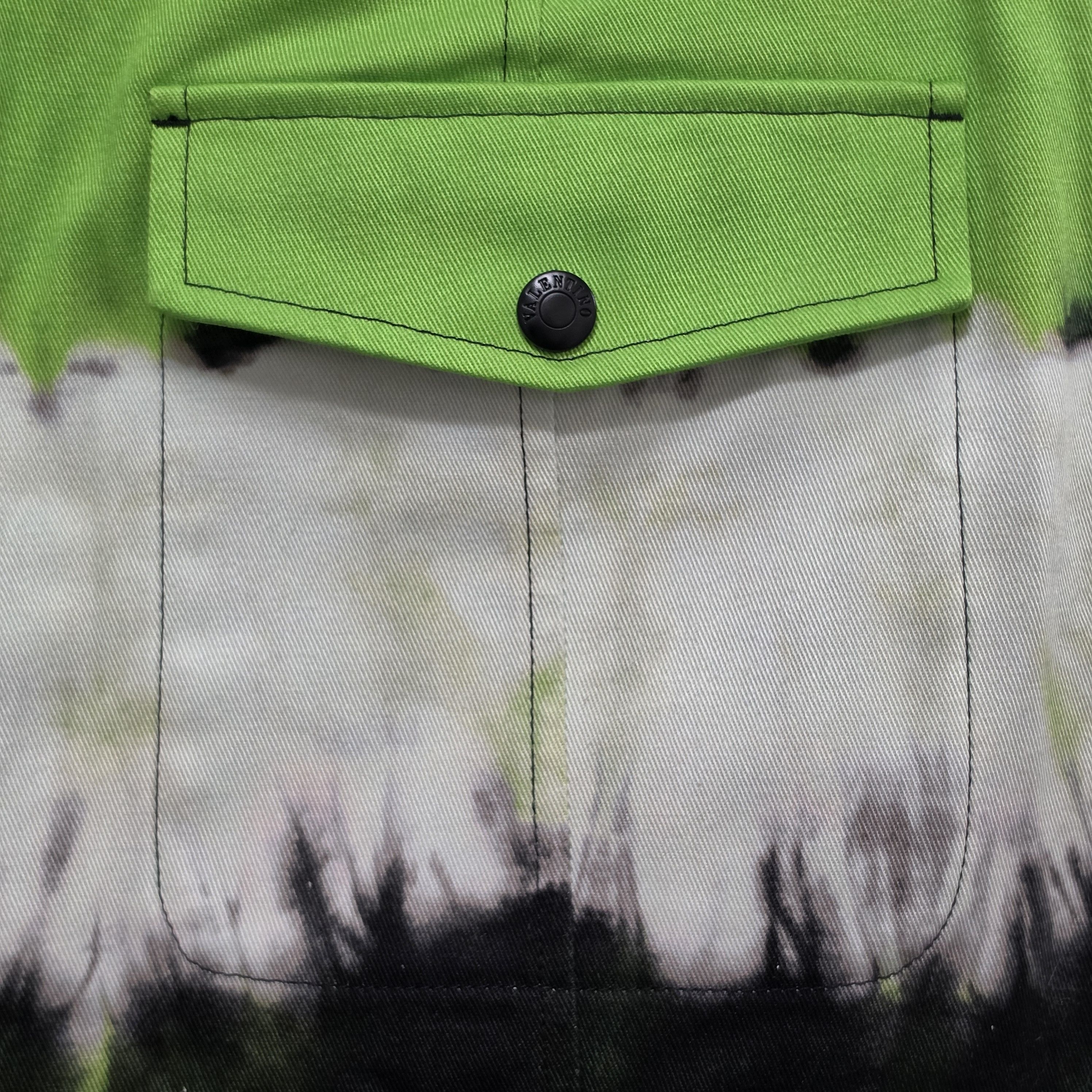 Valentino Bermuda shorts with jelly block print Size US 32 / EU 48 - 5 Thumbnail