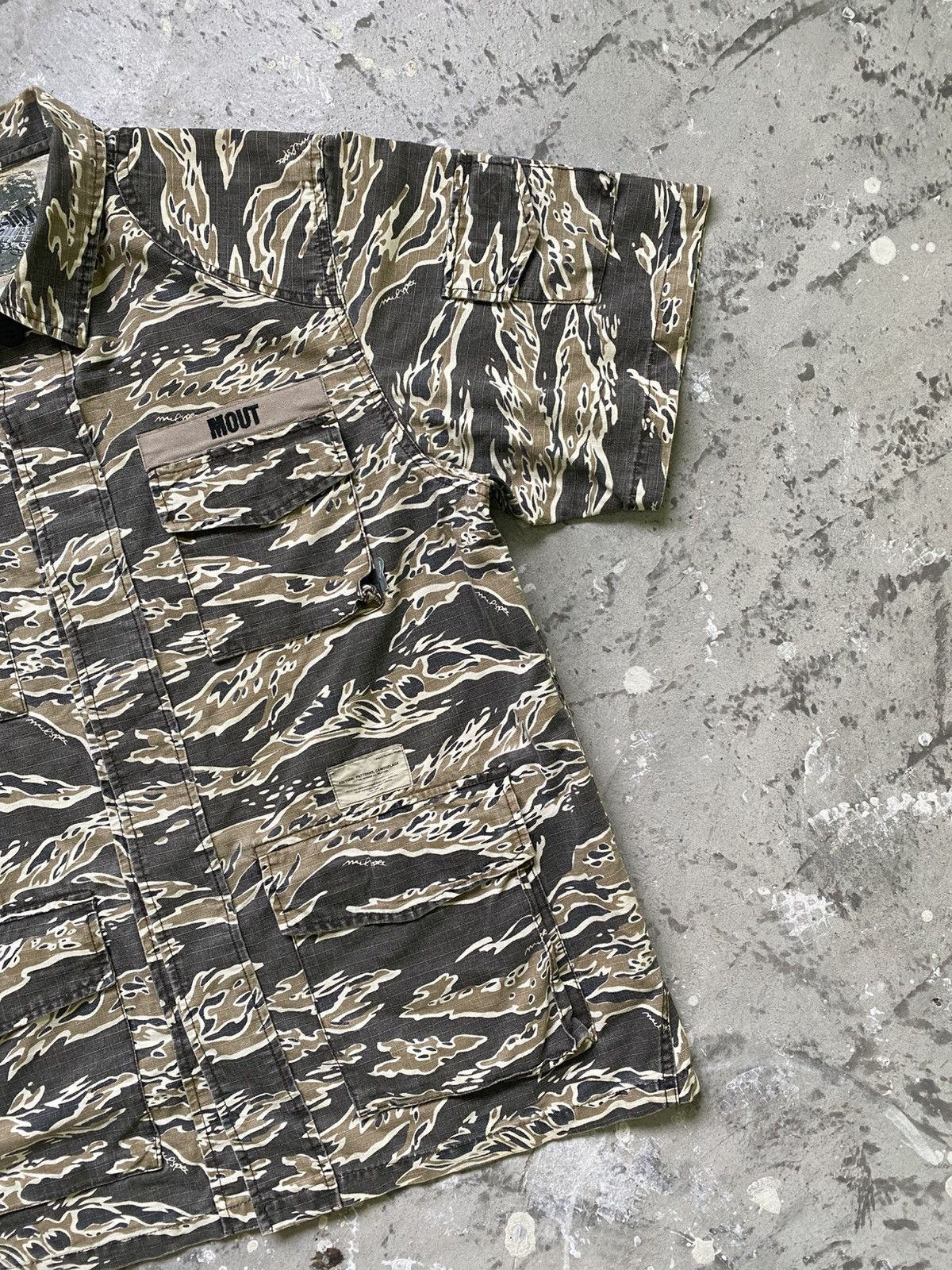 Wtaps Wtaps Buds Tiger Stripe Camo Cotton Issue Shirt Size US L / EU 52-54 / 3 - 3 Thumbnail