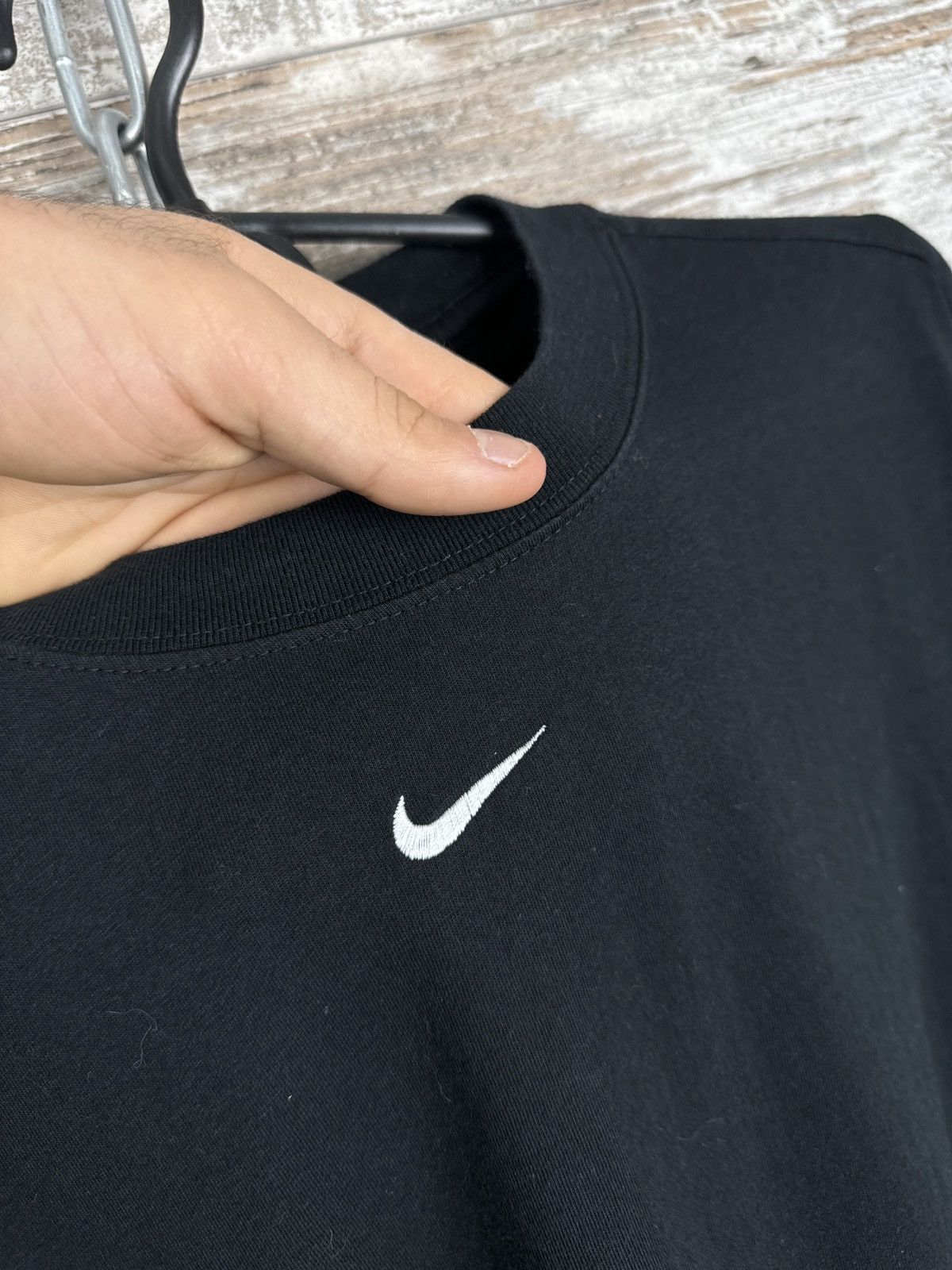 Nike Mens Vintage Nike centre swoosh T-shirt black drill y2k Size US M / EU 48-50 / 2 - 4 Thumbnail