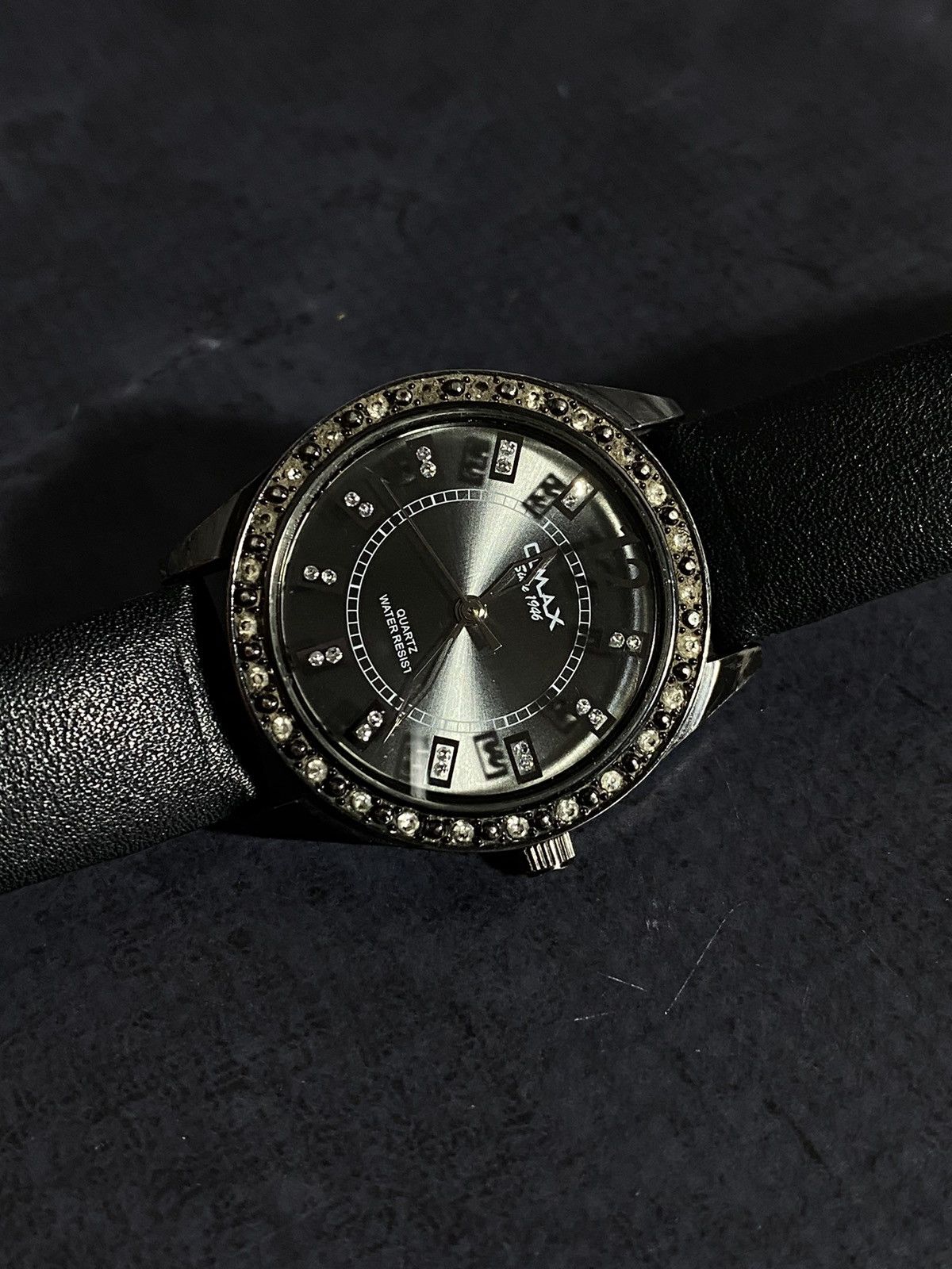 Japanese Brand × Vintage Omax Crystal Bezel Watch Black Strap Japanese Brand Size ONE SIZE - 7 Thumbnail