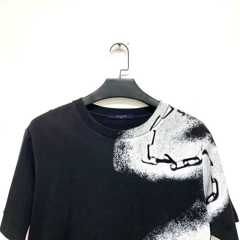 Louis Vuitton Louis Vuitton Chain printed black short sleeves Size US XL / EU 56 / 4 - 3 Thumbnail