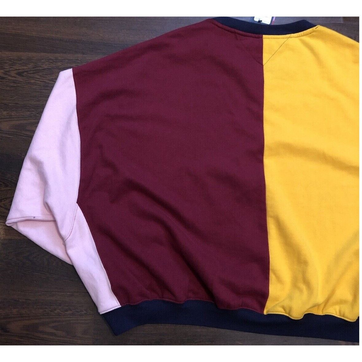 Tommy Hilfiger Tommy Hilfiger Wmns XL Cropped Crew Neck Sweater Oversized Size XL / US 12-14 / IT 48-50 - 9 Thumbnail