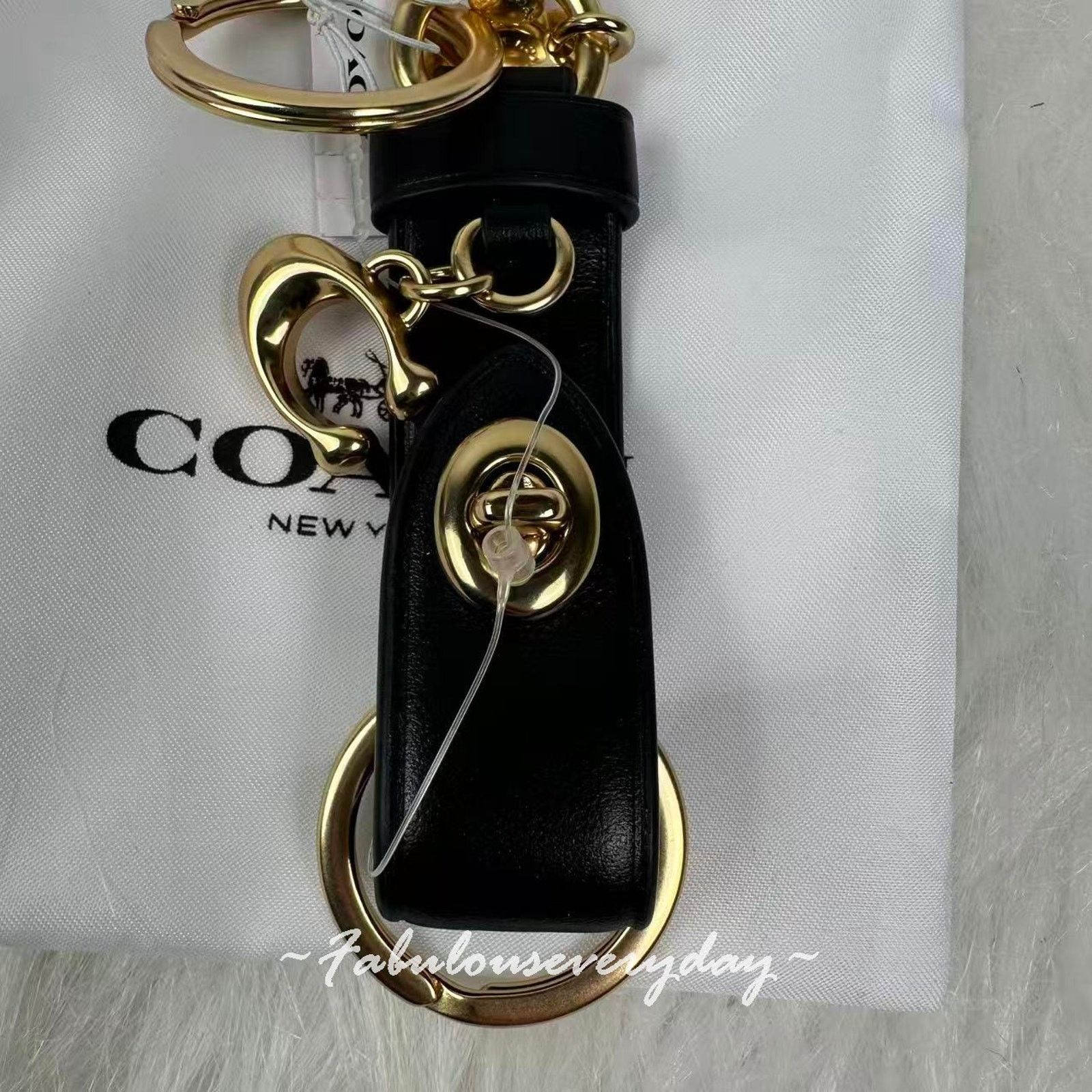 Coach Coach Trigger Snap Bag Charm In Leather/Gold/Black CR727 NWT Size ONE SIZE - 4 Thumbnail