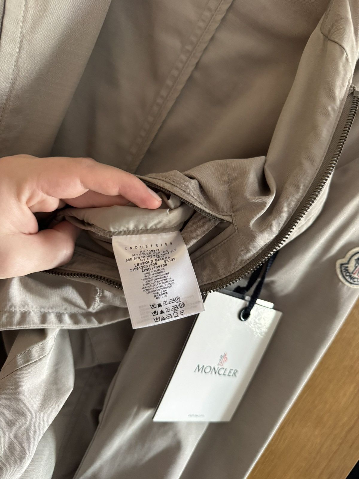 Moncler NWT Moncler Leopold Giacca Nylon Blazer Jacket Size US L / EU 52-54 / 3 - 6 Thumbnail