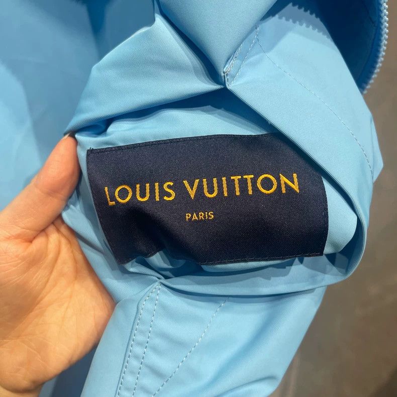Louis Vuitton Louis Vuitton Blue full logo reversible hooded jacket Size US L / EU 52-54 / 3 - 6 Thumbnail