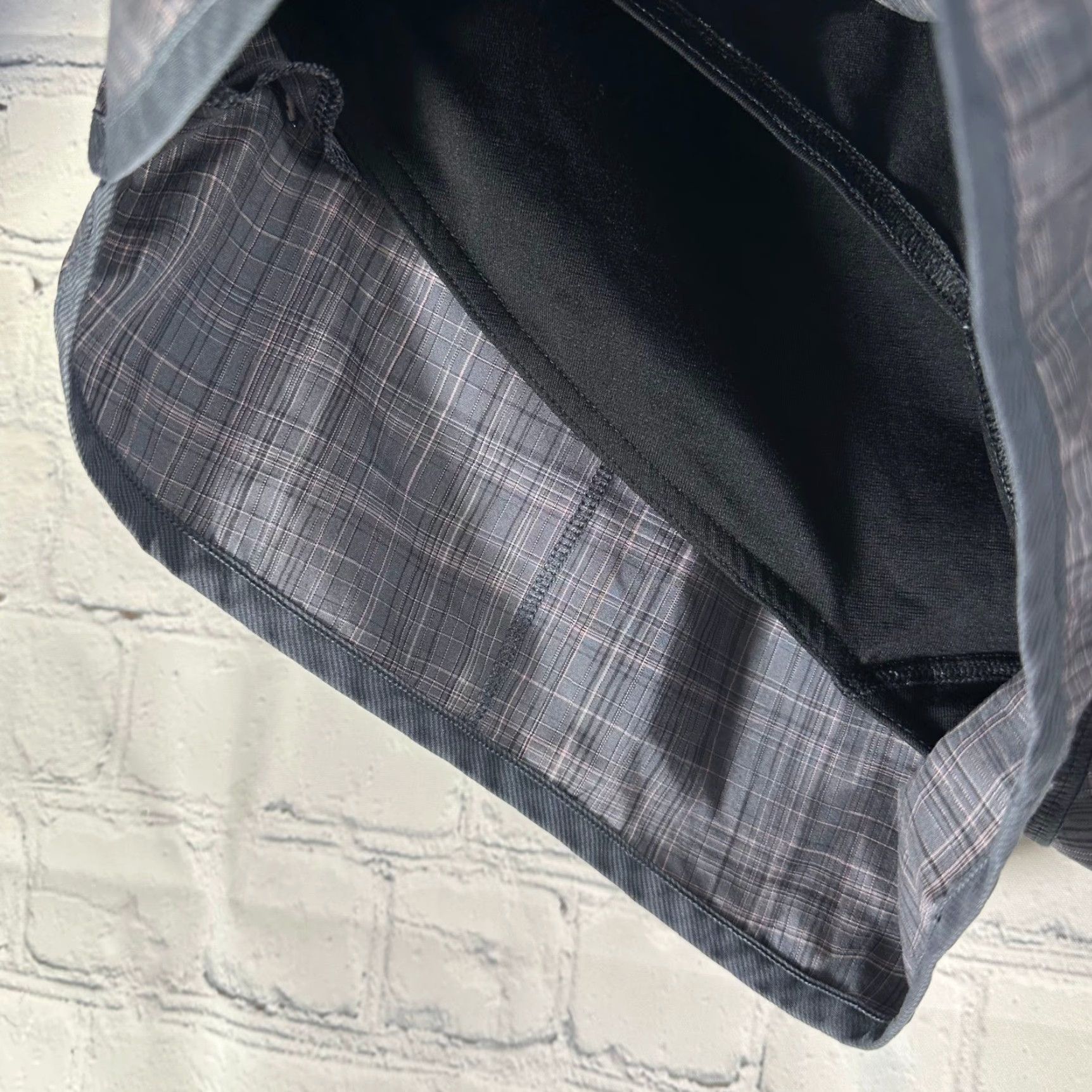 Lululemon Lululemon Speed Up Running Shorts Grey Plaid Pink Zipper Pocket Womens Size 10 Size 32" / US 10 / IT 46 - 3 Thumbnail