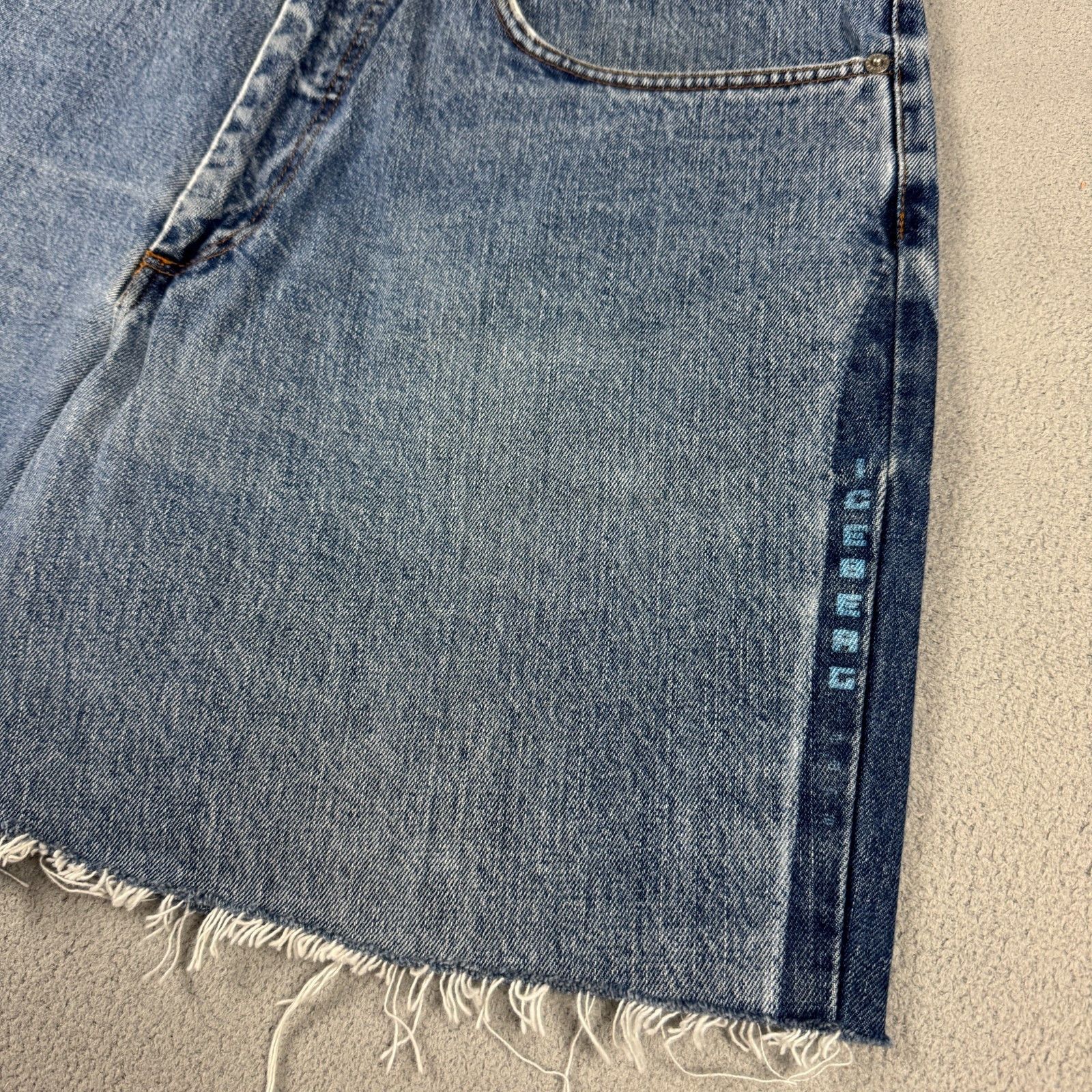 Iceberg Vintage Iceberg 90s Grunge Denim Shorts Made in Italy 36 Size US 36 / EU 52 - 3 Thumbnail