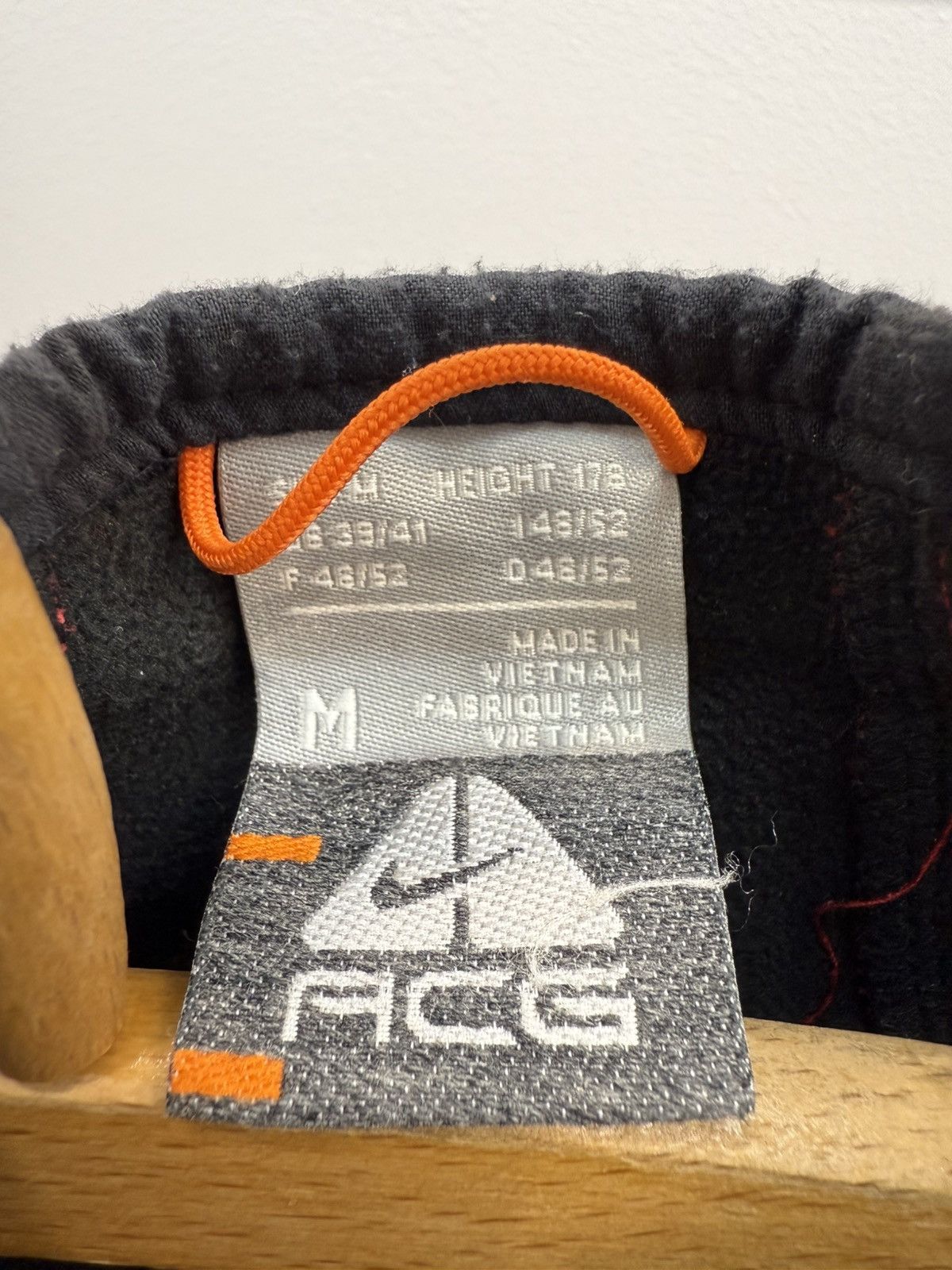 Nike ACG Nike ACG Red Technical Track Light Softshell Jacket Size US M / EU 48-50 / 2 - 6 Thumbnail