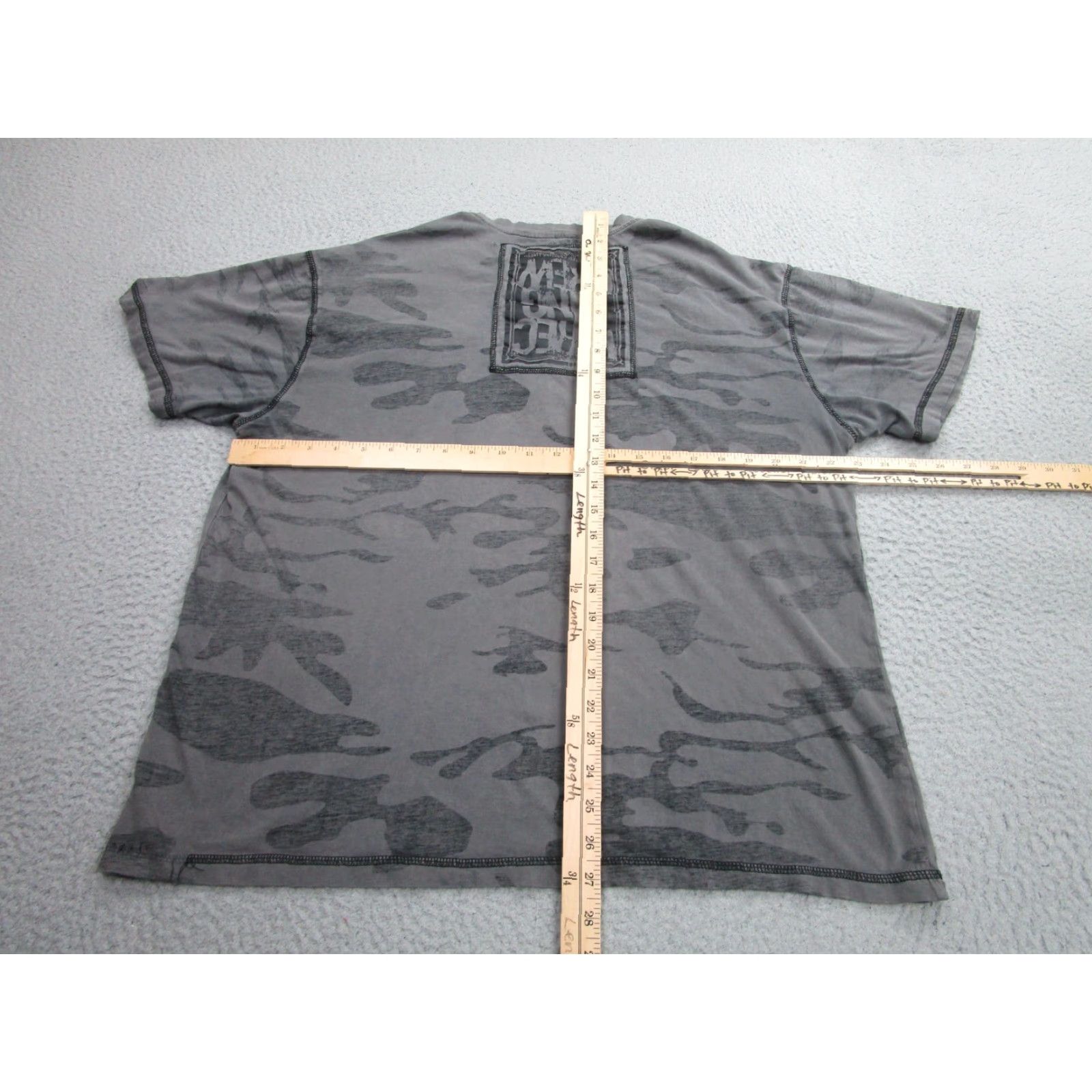 Vintage Artful Dodger T-Shirt Mens XL Gray Camouflage Henley Pocket Distressed Streetwear Size US XL / EU 56 / 4 - 7 Thumbnail