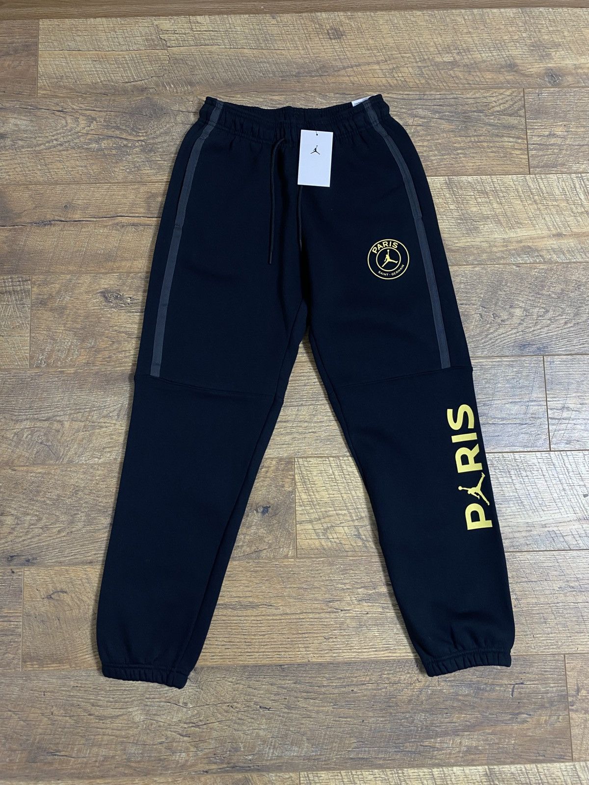 Jordan Brand Jordan x PSG Gold Logo Sweatpants VERY RARE NWT XS Size US 31 - 1 Thumbnail