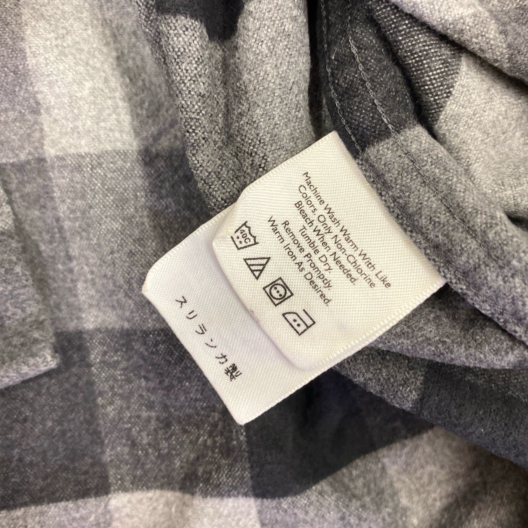 Eddie Bauer VINTAGE Eddie Bauer Long Sleeve Heavy Flannel Shirts Mens XL Grey Black 90s Button-Up Mens Mens XL Black Cotton Flannel 90s Size US XL / EU 56 / 4 - 5 Thumbnail