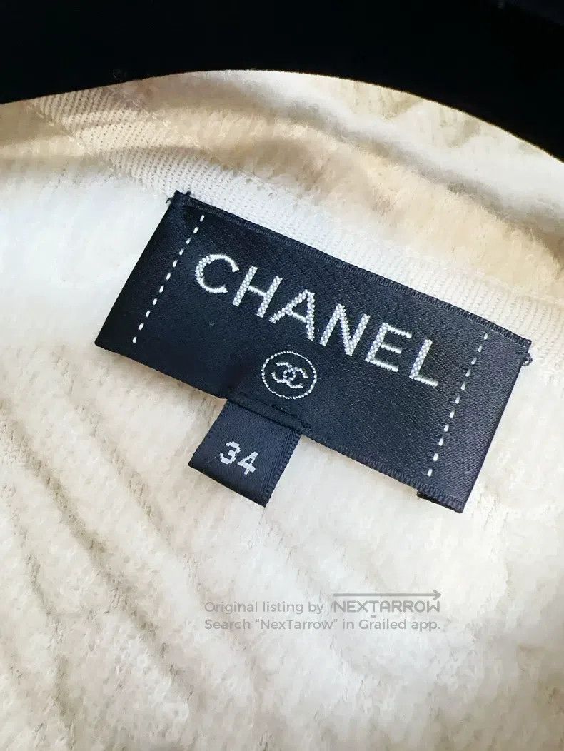 Chanel Chanel 21N Coco neige beige full-print logo long-sleeved j Size XXS / US 00 / IT 34 - 9 Thumbnail