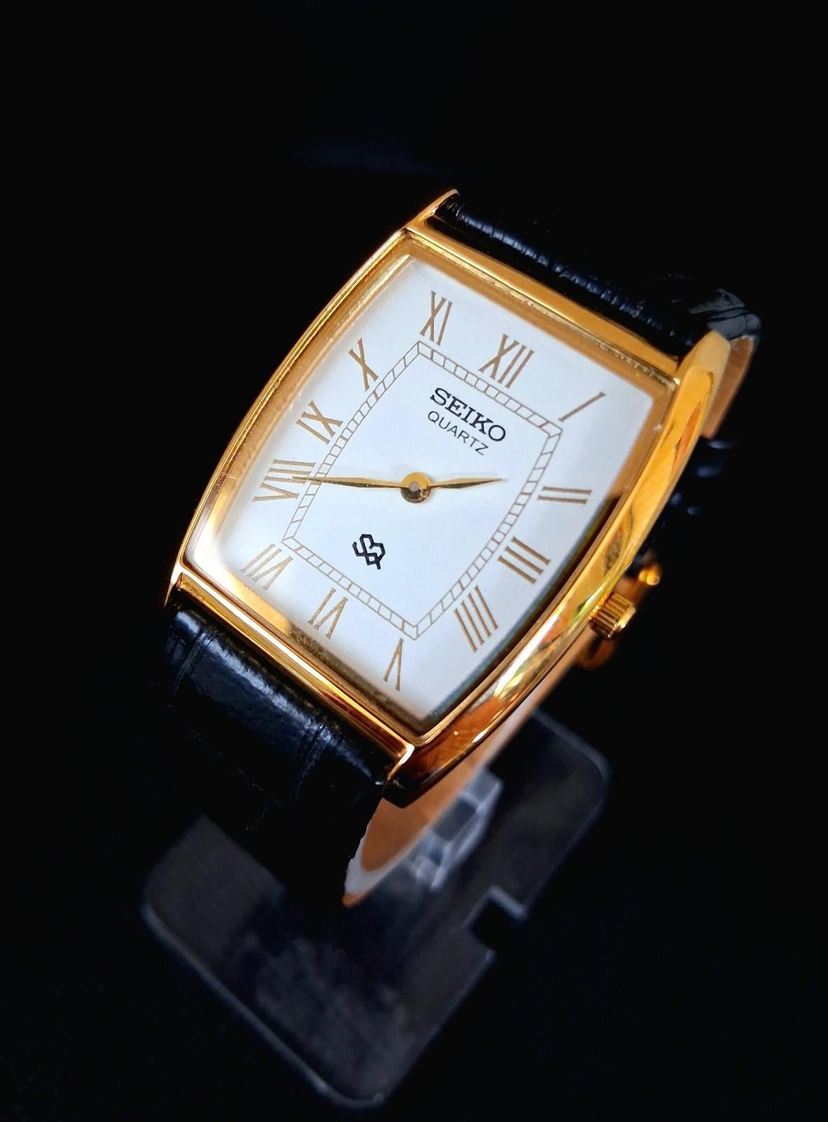 Seiko Men's Vintage Seiko Barrel/Tonneau Leather Tank RARE | Grailed