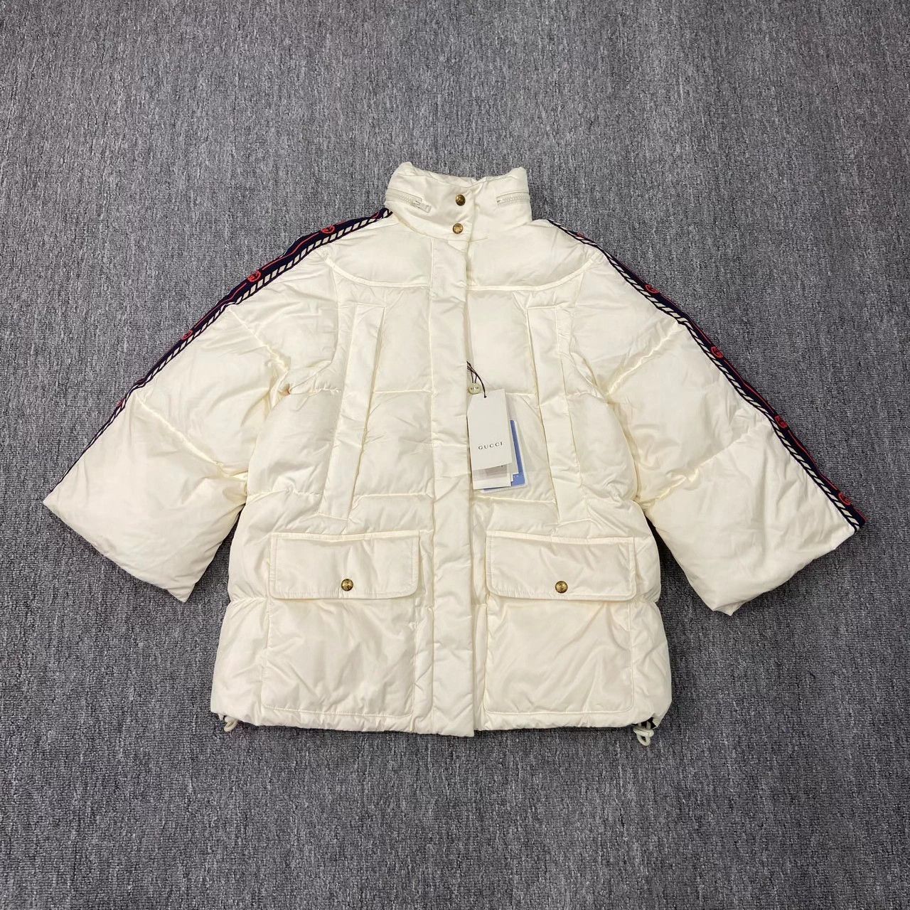 Gucci Gucci white striped logo down jacket Size S / US 4 / IT 40 - 1 Thumbnail
