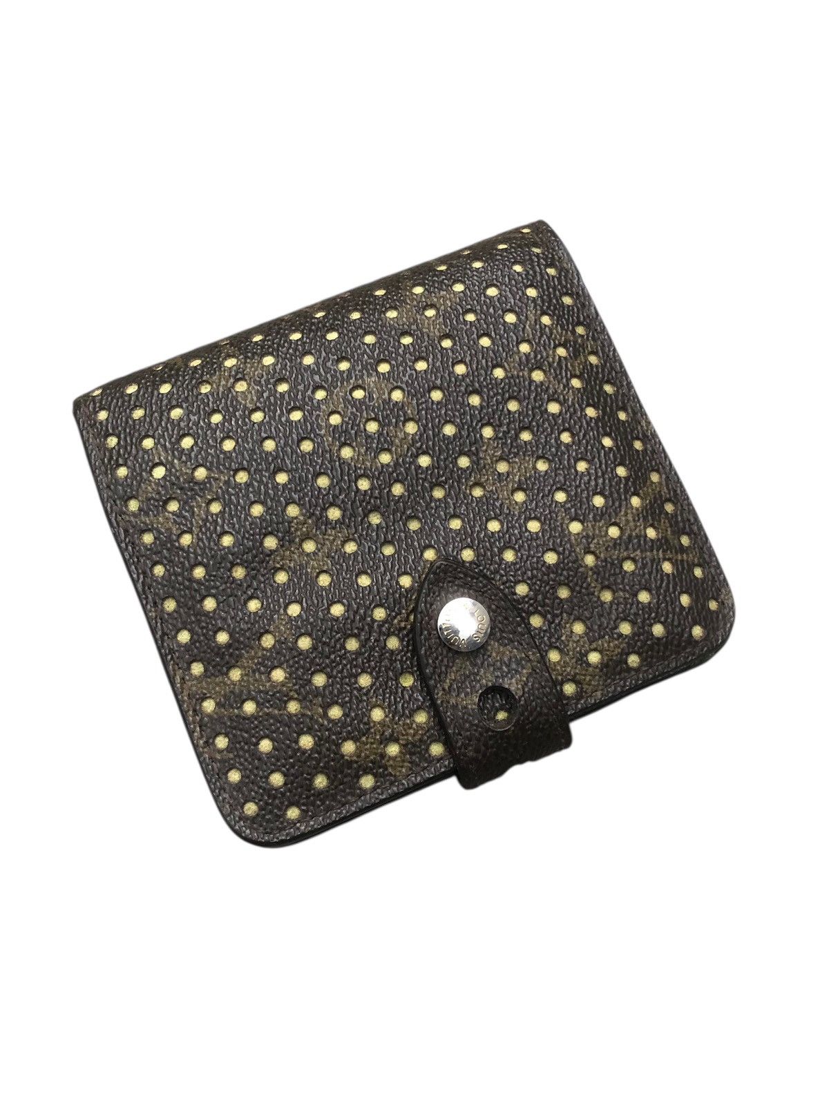 Louis Vuitton 🔥LOUIS VUITTON Monogram Perforated Zip Wallet Green M95218 Size ONE SIZE - 1 Thumbnail