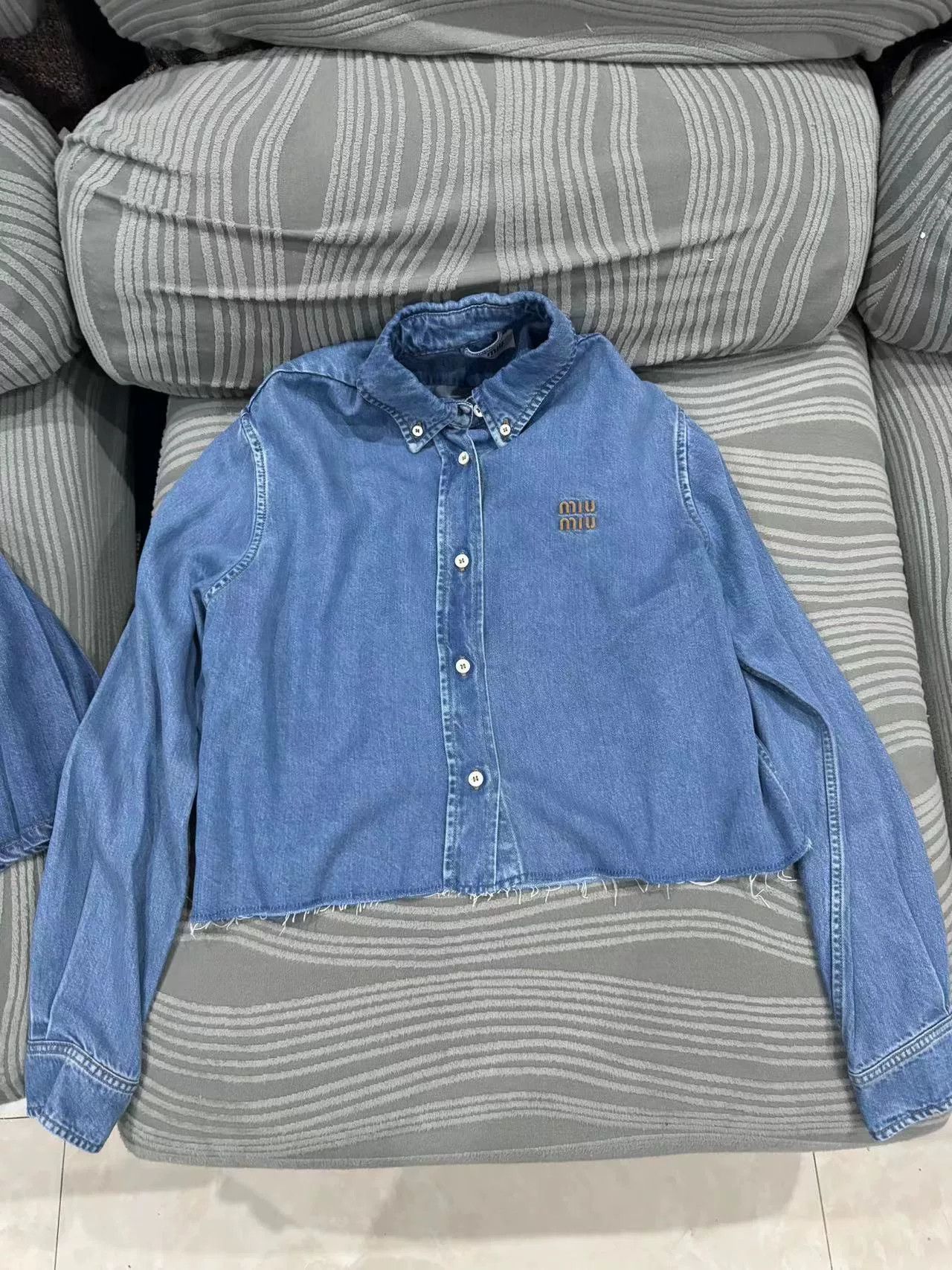 Miu Miu miumiu denim shirt with pleated skirt Size US M / EU 48-50 / 2 - 1 Thumbnail