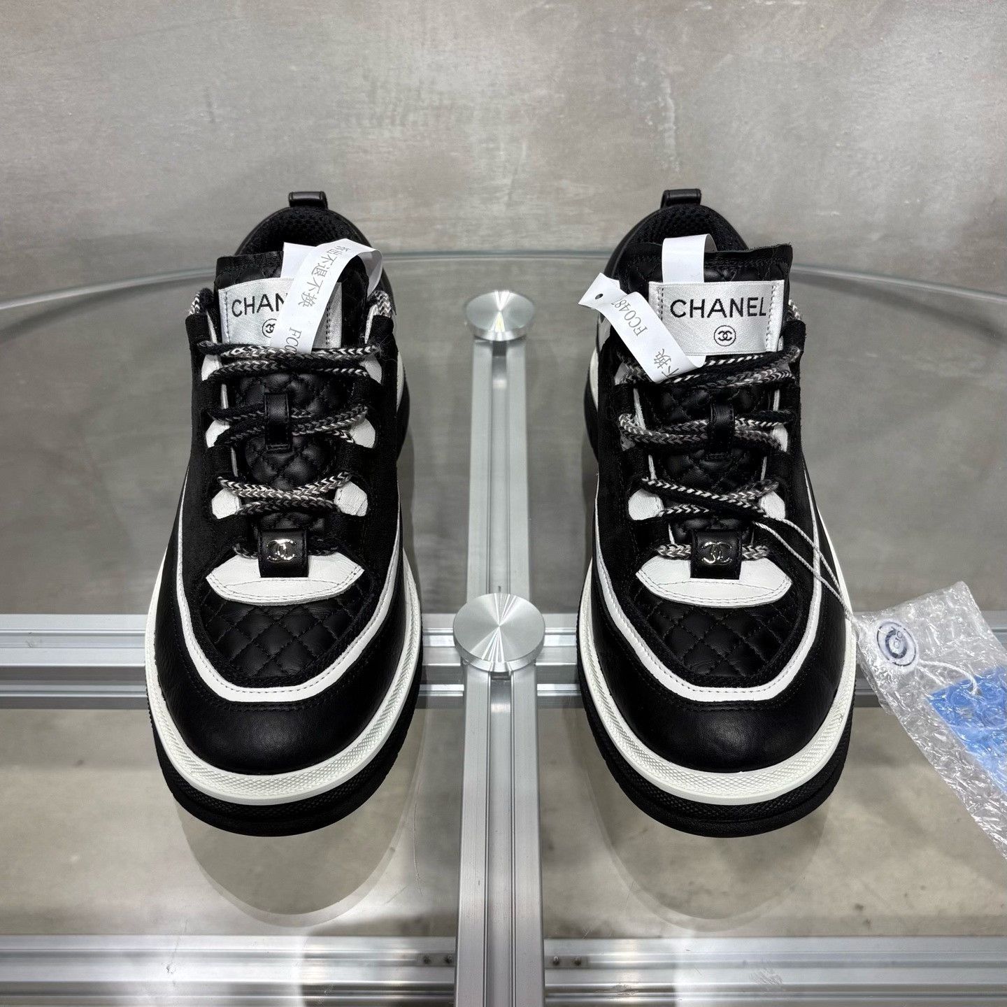 Chanel Chanel Black Lowtop Sneakers it_40 Women Size US 10 / IT 40 - 1 Thumbnail