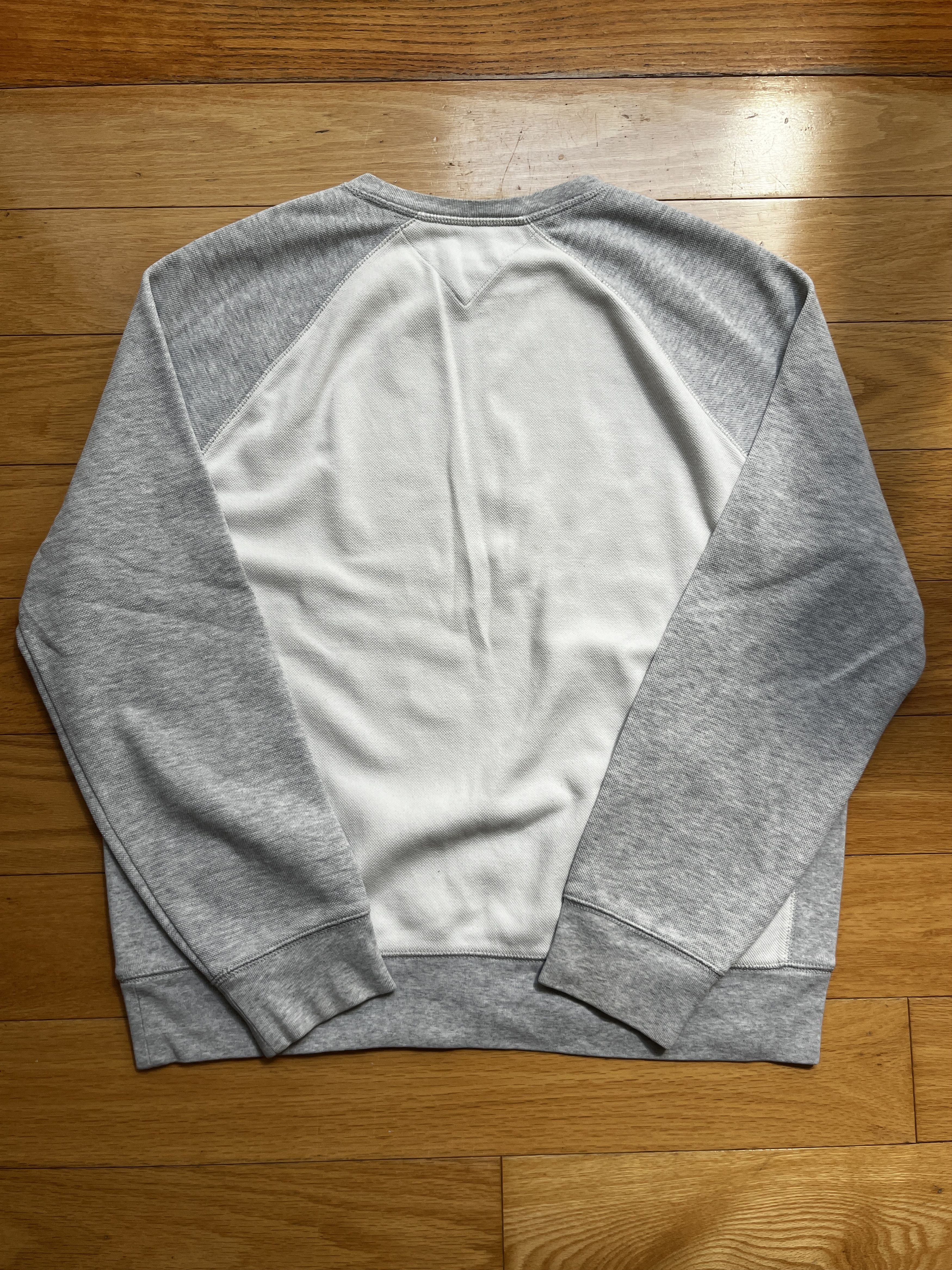 Tommy Hilfiger Vintage Tommy Hilfiger Raglan Sweatshirt L Size US L / EU 52-54 / 3 - 4 Thumbnail