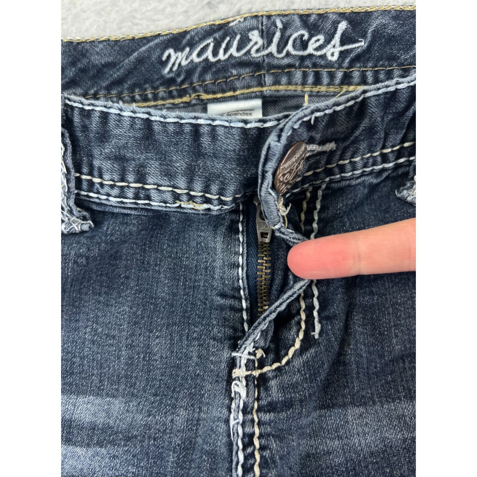 Vintage Maurices Jeans Women's 7 Blue Denim Low Rise Bootcut Distressed Cotton Western 5-Pocket Mens Womens? Size 28" / US 6 / IT 42 - 7 Thumbnail
