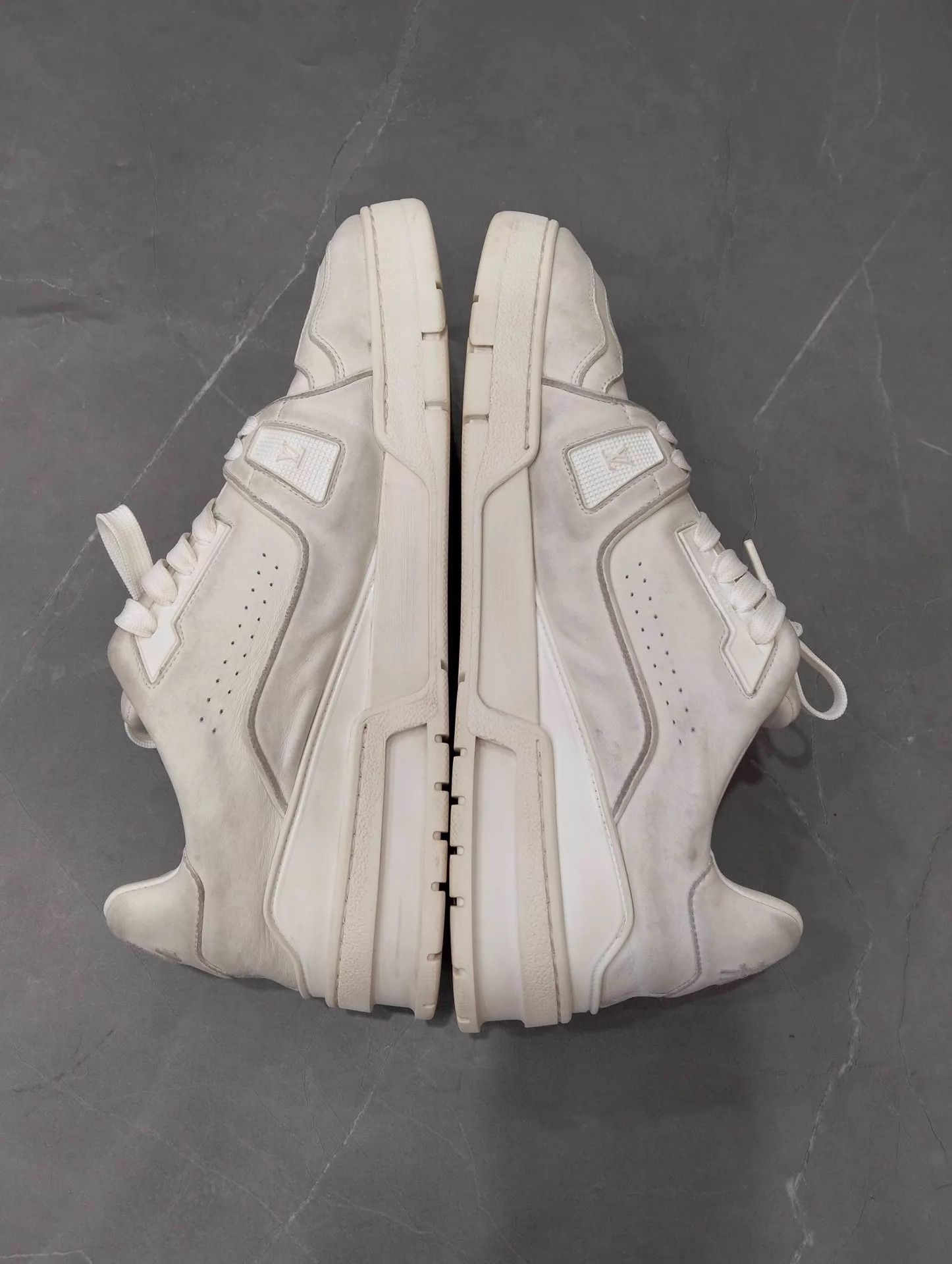 Louis Vuitton LV Trainer 2025 SS Retro Distressed 43 Size US 10 / EU 43 - 2 Thumbnail