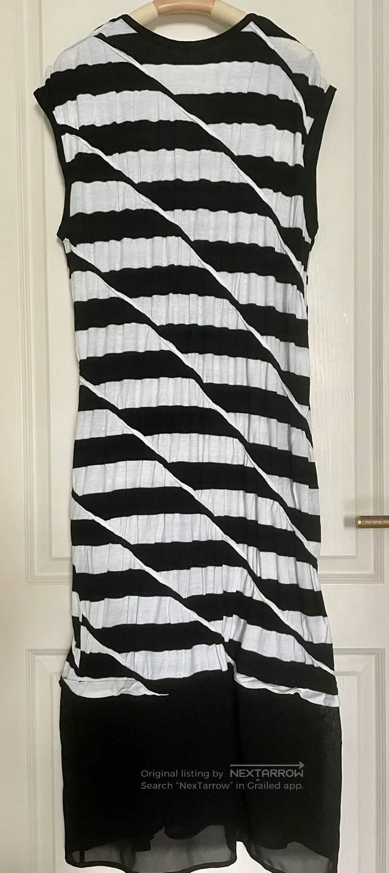 Yohji Yamamoto Yohji Yamamoto V-Neck Ripple Dress Size XS / US 0-2 / IT 36-38 - 5 Thumbnail