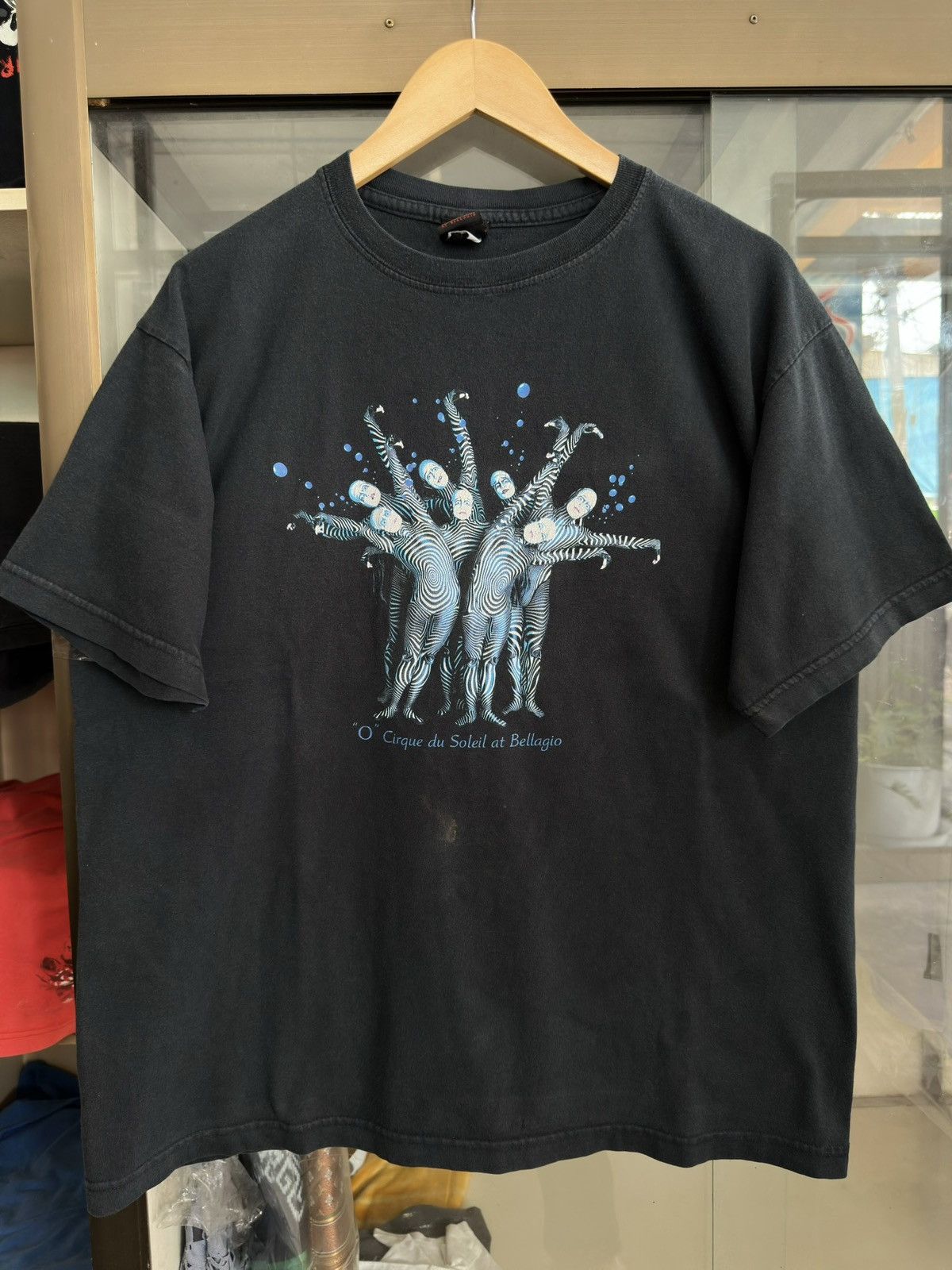 希少 90s o cirque du soleil tシャツ cityboy古着 Vintage Vintage Cirque du Soleil 'O' at Bellagio T-shirt | Grailed
