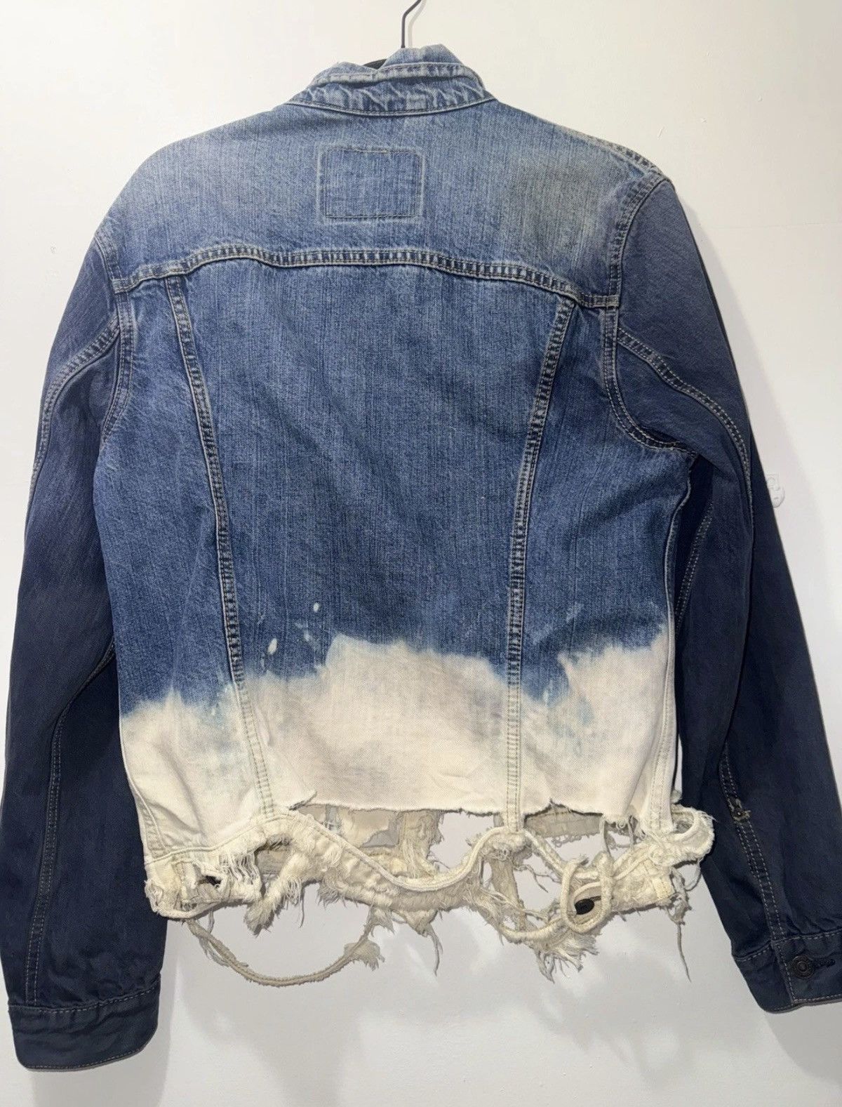 Levi's Levi’s 70589 Bleached Distressed Denim Jacket Medium Size US M / EU 48-50 / 2 - 3 Thumbnail