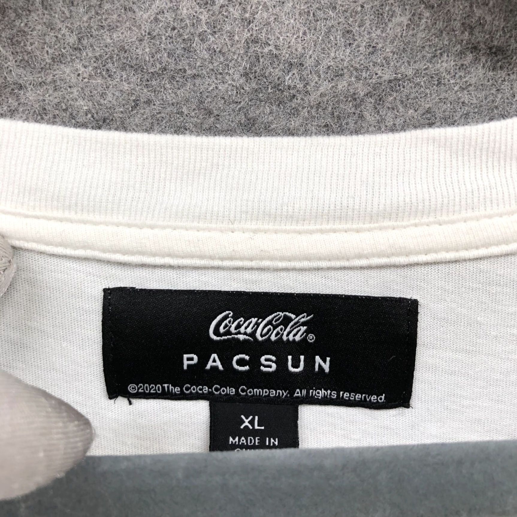 Pacsun Pacsun Coca Cola Graphic T Shirt Mens XL White Short Sleeve Crewneck Cotton Logo Print Regular Fit Size US XL / EU 56 / 4 - 5 Thumbnail