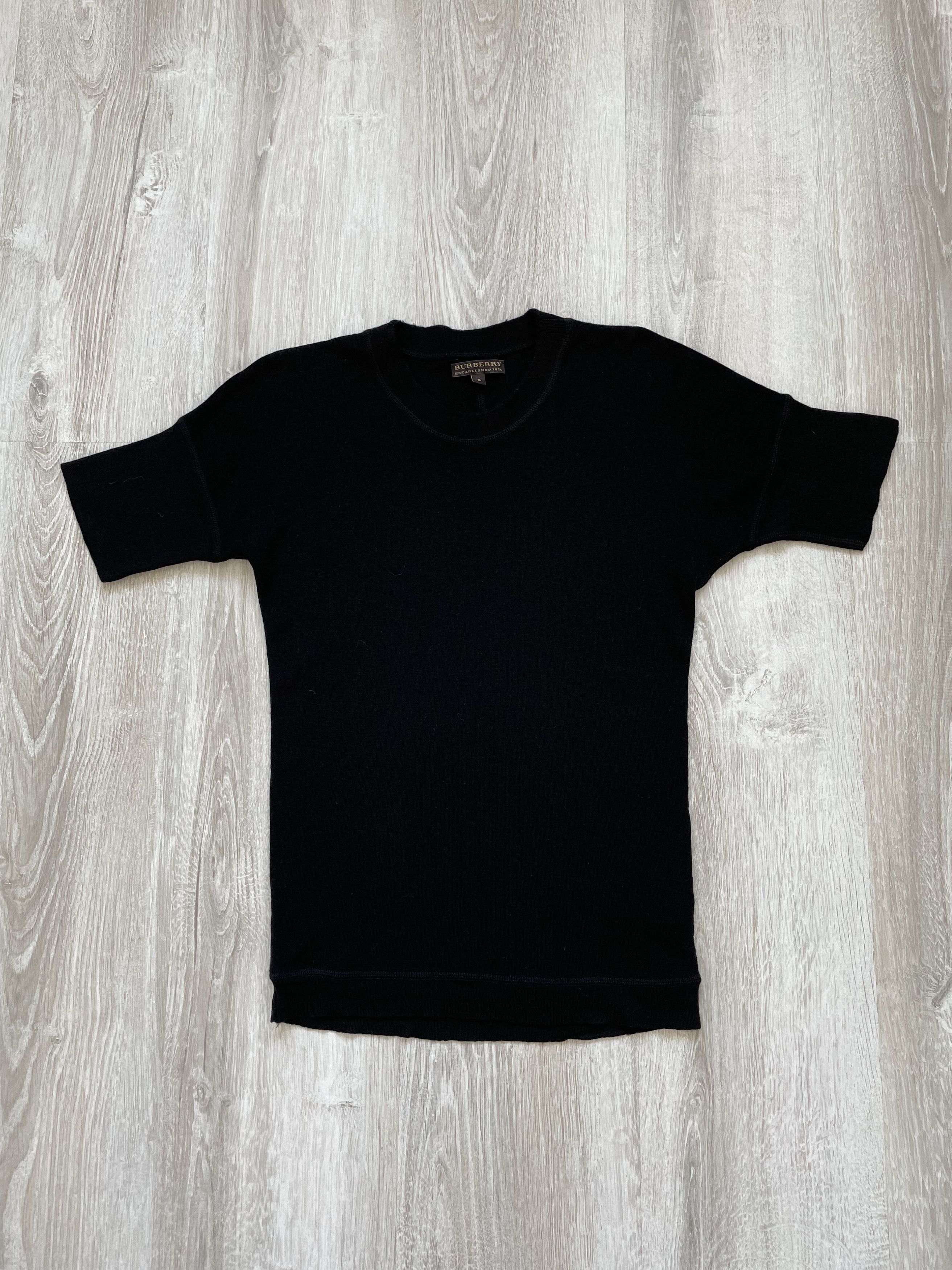 Burberry Rare Burberry T Shirt Wool Viscose Luxury Size S / US 4 / IT 40 - 1 Thumbnail